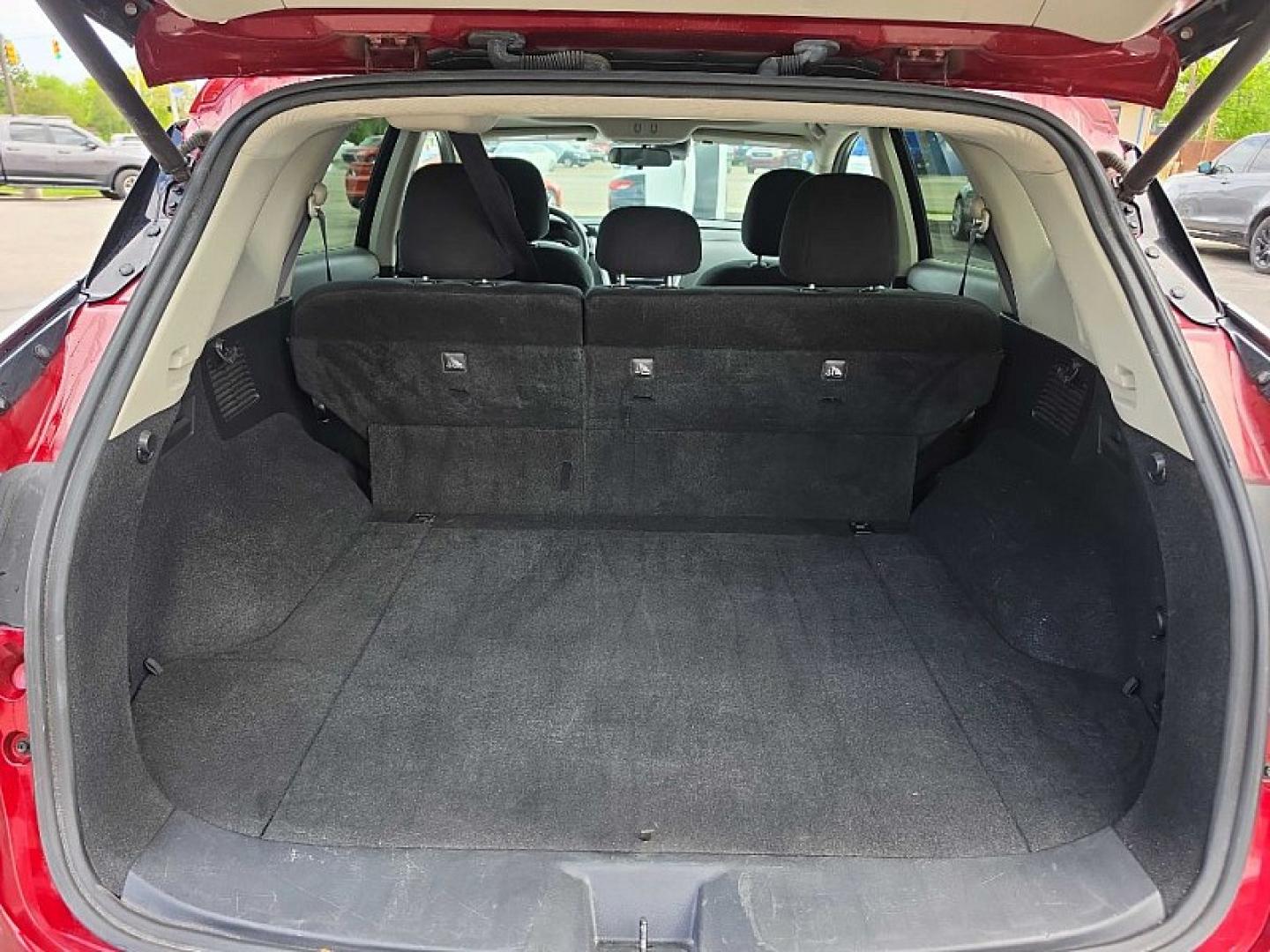 2021 RED /BLACK Nissan Murano SV AWD (5N1AZ2BS2MC) with an 3.5L V6 DOHC 24V engine, CVT transmission, located at 3304 Woodville Road, Northwood, OH, 43619, (419) 210-8019, 41.612694, -83.480743 - Your #1 Destination for Auto Loans and mdash;No Matter Your Credit!At our dealership, we believe everyone deserves the opportunity to drive their dream car and mdash;whether you have good credit, bad credit, or no credit at all. With a wide selection of hundreds of cars, trucks, and SUVs, you'll fin - Photo#37