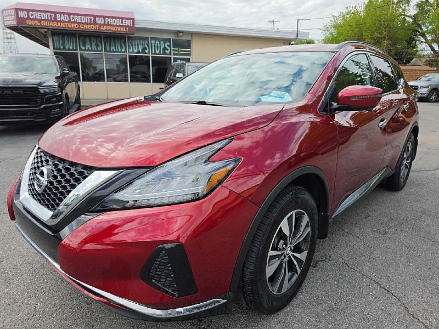 2021 RED /BLACK Nissan Murano SV AWD (5N1AZ2BS2MC) with an 3.5L V6 DOHC 24V engine, CVT transmission, located at 3304 Woodville Road, Northwood, OH, 43619, (419) 210-8019, 41.612694, -83.480743 - Your #1 Destination for Auto Loans and mdash;No Matter Your Credit!At our dealership, we believe everyone deserves the opportunity to drive their dream car and mdash;whether you have good credit, bad credit, or no credit at all. With a wide selection of hundreds of cars, trucks, and SUVs, you'll fin - Photo#25