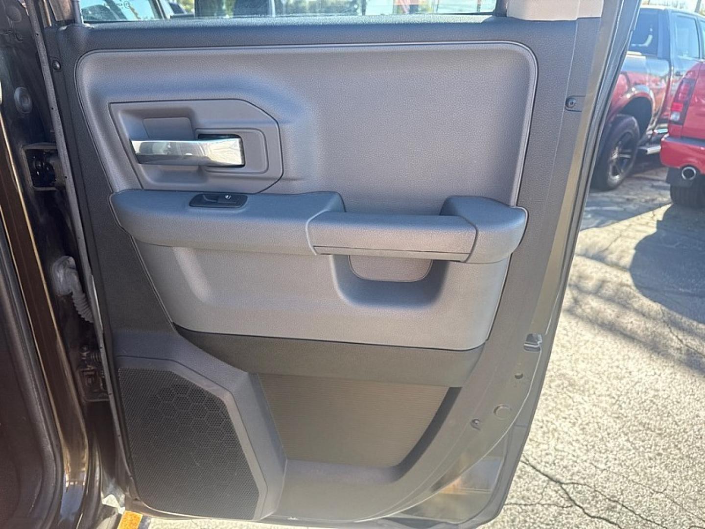 2013 BROWN /GRAY RAM 1500 SLT Quad Cab 4WD (1C6RR7GT9DS) with an 5.7L V8 OHV 16V engine, 6-Speed Automatic transmission, located at 3304 Woodville Road, Northwood, OH, 43619, (419) 210-8019, 41.612694, -83.480743 - Your #1 Destination for Auto Loans and mdash;No Matter Your Credit!At our dealership, we believe everyone deserves the opportunity to drive their dream car and mdash;whether you have good credit, bad credit, or no credit at all. With a wide selection of hundreds of cars, trucks, and SUVs, you'll fin- Photo#12