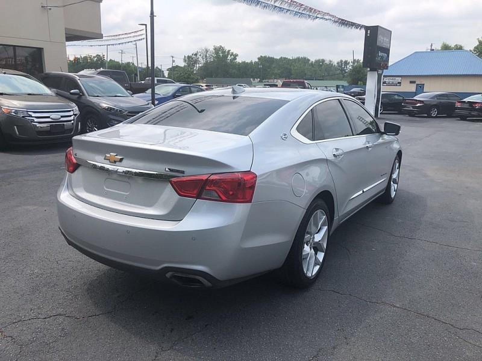 2019 SILVER /BLACK Chevrolet Impala (2G1105S36K9) with an 6-Cyl 3.6 Liter engine, Automatic transmission, located at 3304 Woodville Road, Northwood, OH, 43619, (419) 210-8019, 41.612694, -83.480743 - Photo #4