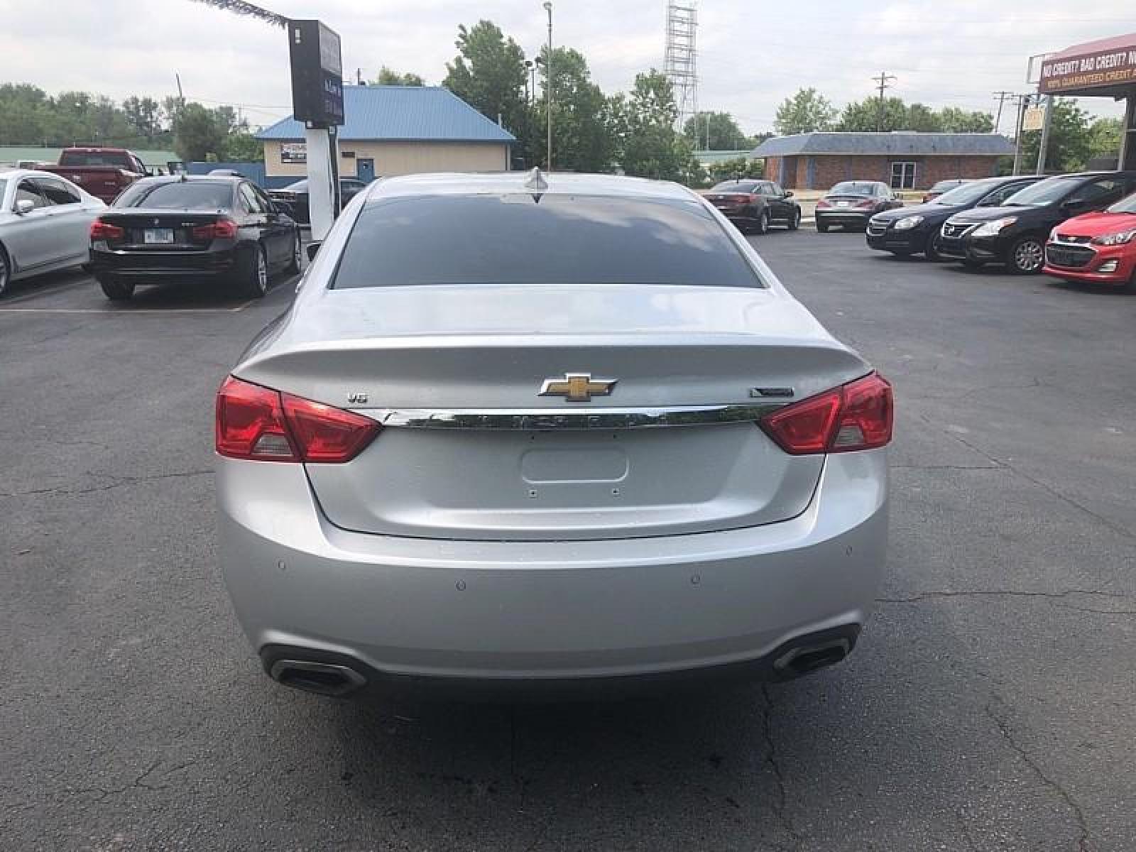 2019 SILVER /BLACK Chevrolet Impala (2G1105S36K9) with an 6-Cyl 3.6 Liter engine, Automatic transmission, located at 3304 Woodville Road, Northwood, OH, 43619, (419) 210-8019, 41.612694, -83.480743 - Photo #5