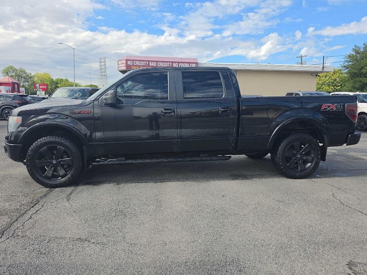 2013 BLACK /BLACK Ford F-150 XLT SuperCrew 6.5-ft. Bed 4WD (1FTFW1EF2DF) with an 5.0L V8 engine, 6-Speed Automatic transmission, located at 3304 Woodville Road, Northwood, OH, 43619, (419) 210-8019, 41.612694, -83.480743 - Your #1 Destination for Auto Loans and mdash;No Matter Your Credit!At our dealership, we believe everyone deserves the opportunity to drive their dream car and mdash;whether you have good credit, bad credit, or no credit at all. With a wide selection of hundreds of cars, trucks, and SUVs, you'll fin- Photo#1