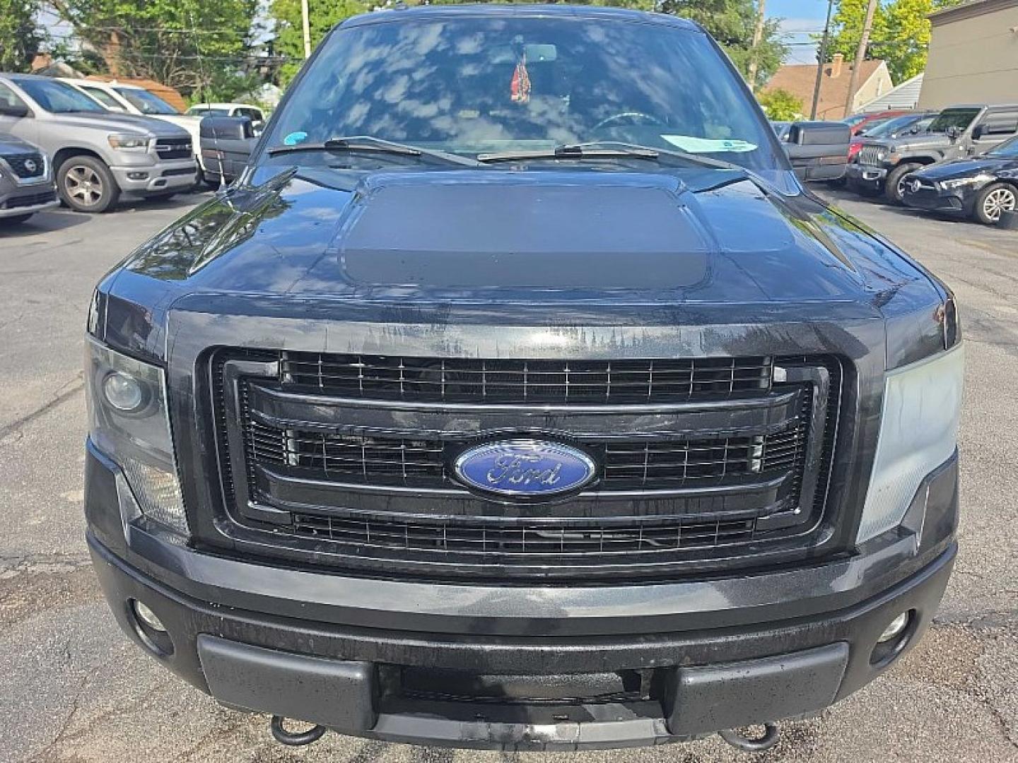 2013 BLACK /BLACK Ford F-150 XLT SuperCrew 6.5-ft. Bed 4WD (1FTFW1EF2DF) with an 5.0L V8 engine, 6-Speed Automatic transmission, located at 3304 Woodville Road, Northwood, OH, 43619, (419) 210-8019, 41.612694, -83.480743 - Your #1 Destination for Auto Loans and mdash;No Matter Your Credit!At our dealership, we believe everyone deserves the opportunity to drive their dream car and mdash;whether you have good credit, bad credit, or no credit at all. With a wide selection of hundreds of cars, trucks, and SUVs, you'll fin- Photo#7