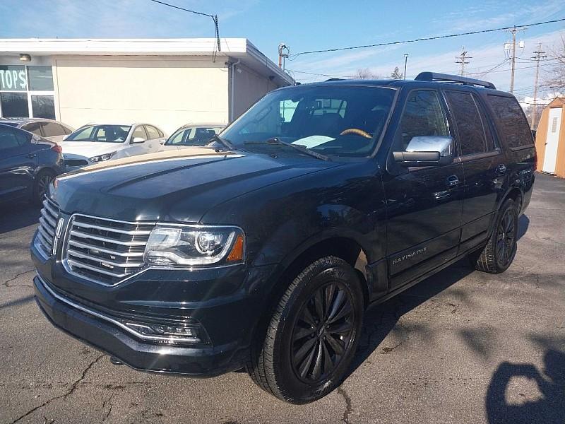 photo of 2017 Lincoln Navigator 4d SUV 4WD Select