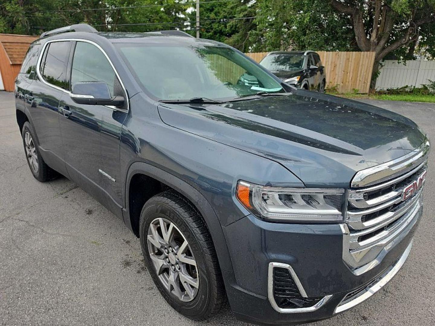 2020 GRAY /BLACK GMC Acadia SLT-1 AWD (1GKKNUL47LZ) with an 2.0L L4 DOHC 16V TURBO engine, 6A transmission, located at 3304 Woodville Road, Northwood, OH, 43619, (419) 210-8019, 41.612694, -83.480743 - Your #1 Destination for Auto Loans and mdash;No Matter Your Credit!At our dealership, we believe everyone deserves the opportunity to drive their dream car and mdash;whether you have good credit, bad credit, or no credit at all. With a wide selection of hundreds of cars, trucks, and SUVs, you'll fin- Photo#6