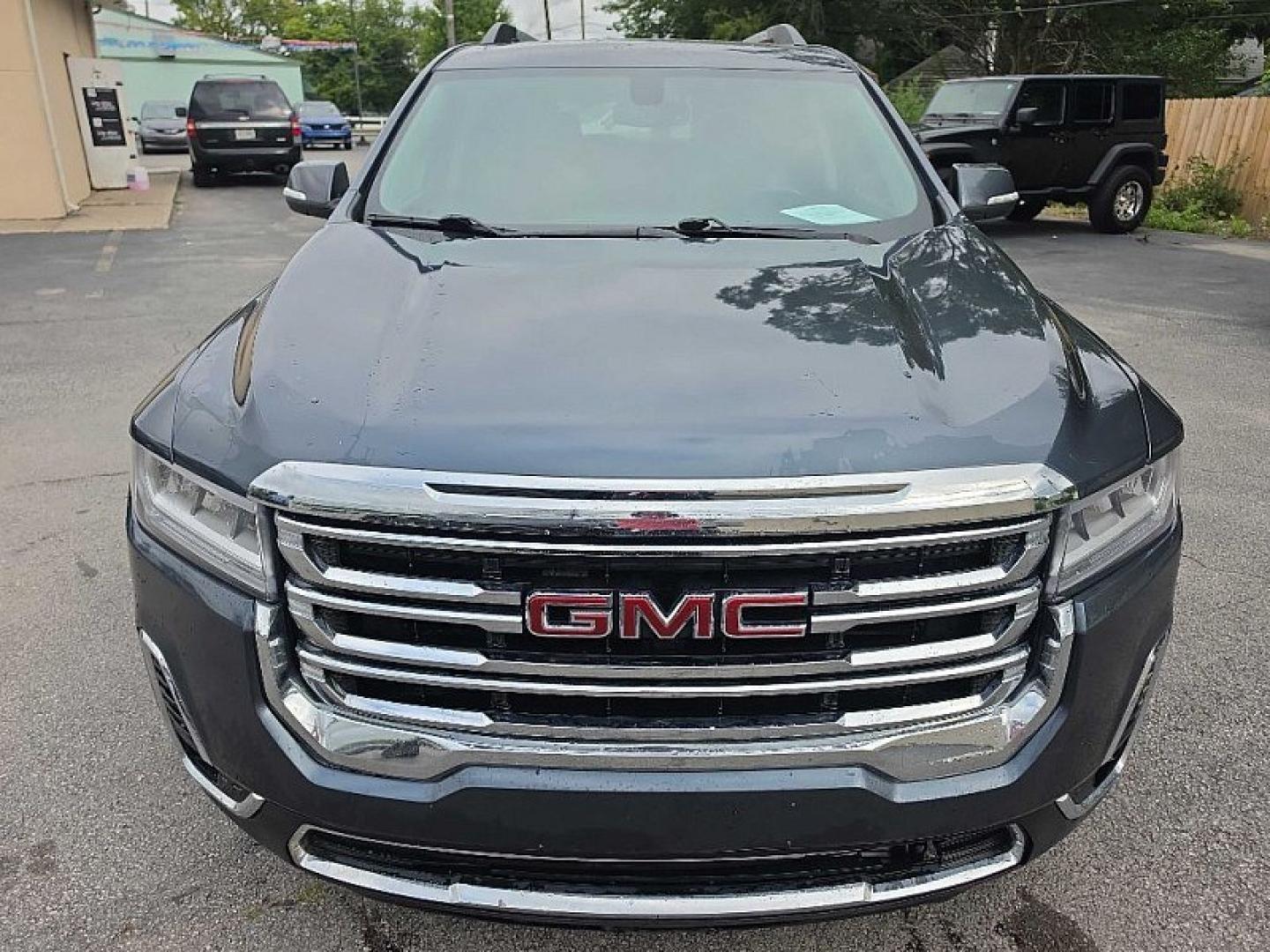 2020 GRAY /BLACK GMC Acadia SLT-1 AWD (1GKKNUL47LZ) with an 2.0L L4 DOHC 16V TURBO engine, 6A transmission, located at 3304 Woodville Road, Northwood, OH, 43619, (419) 210-8019, 41.612694, -83.480743 - Your #1 Destination for Auto Loans and mdash;No Matter Your Credit!At our dealership, we believe everyone deserves the opportunity to drive their dream car and mdash;whether you have good credit, bad credit, or no credit at all. With a wide selection of hundreds of cars, trucks, and SUVs, you'll fin- Photo#7