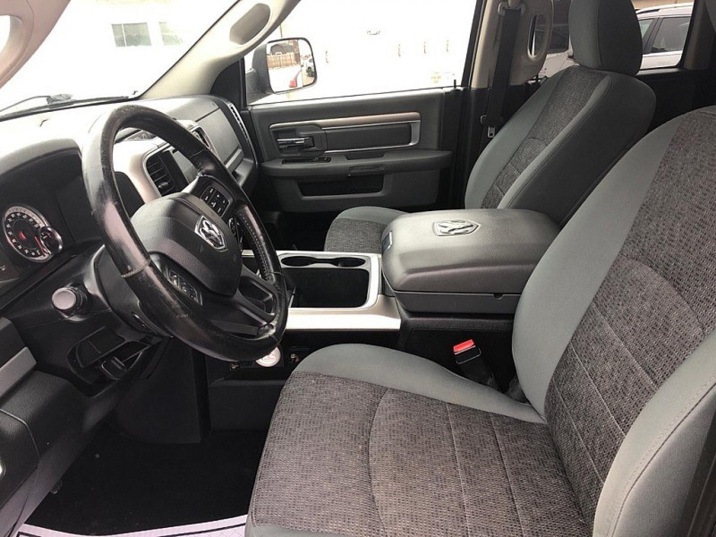2016 GRAY /GREY RAM 1500 SLT Quad Cab 4WD (1C6RR7GM8GS) with an 3.0L V6 DOHC 24V DIESEL engine, 6A transmission, located at 3304 Woodville Road, Northwood, OH, 43619, (419) 210-8019, 41.612694, -83.480743- Photo#9