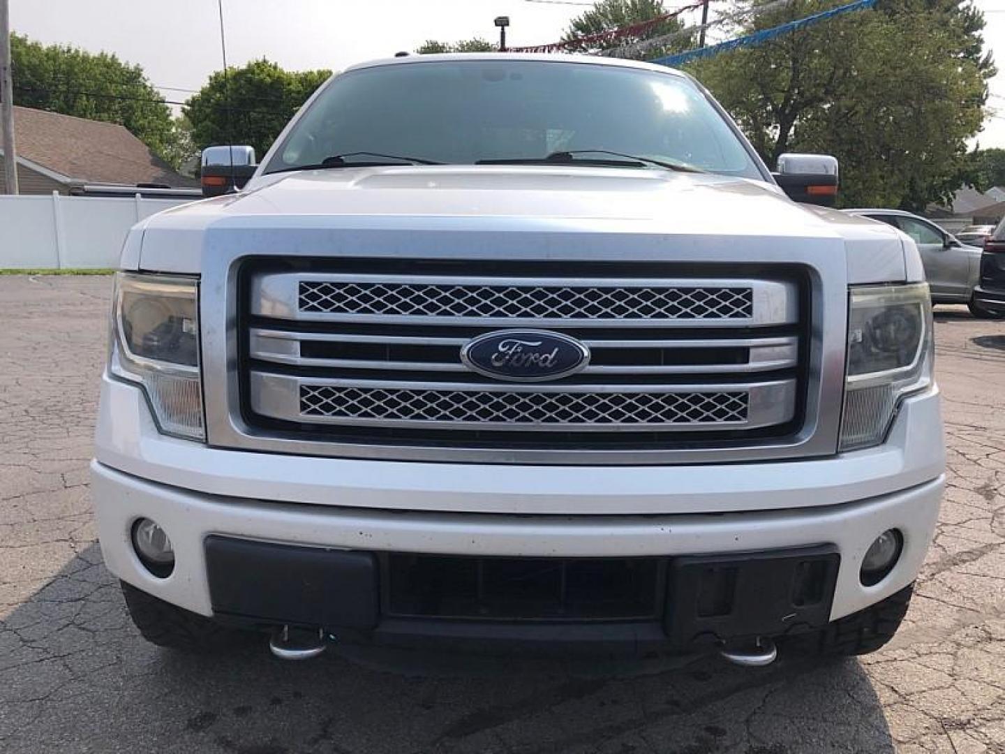 2014 WHITE /BROWN Ford F-150 FX4 SuperCrew 5.5-ft. Bed 4WD (1FTFW1ET1EF) with an 3.5L V6 TURBO engine, 6-Speed Automatic transmission, located at 3304 Woodville Road, Northwood, OH, 43619, (419) 210-8019, 41.612694, -83.480743 - Your #1 Destination for Auto Loans and mdash;No Matter Your Credit!At our dealership, we believe everyone deserves the opportunity to drive their dream car and mdash;whether you have good credit, bad credit, or no credit at all. With a wide selection of hundreds of cars, trucks, and SUVs, you'll fin - Photo#7