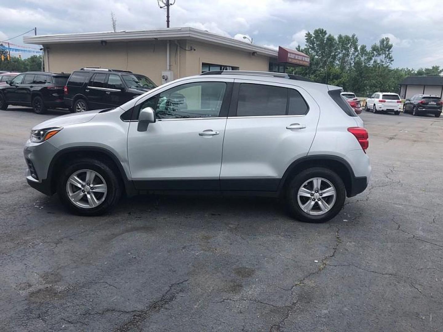 2020 Silver /BLACK Chevrolet Trax LT AWD (KL7CJPSB4LB) with an 1.4L L4 DOHC 16V engine, 6A transmission, located at 3304 Woodville Road, Northwood, OH, 43619, (419) 210-8019, 41.612694, -83.480743 - Your #1 Destination for Auto Loans and mdash;No Matter Your Credit!At our dealership, we believe everyone deserves the opportunity to drive their dream car and mdash;whether you have good credit, bad credit, or no credit at all. With a wide selection of hundreds of cars, trucks, and SUVs, you'll fin - Photo#1