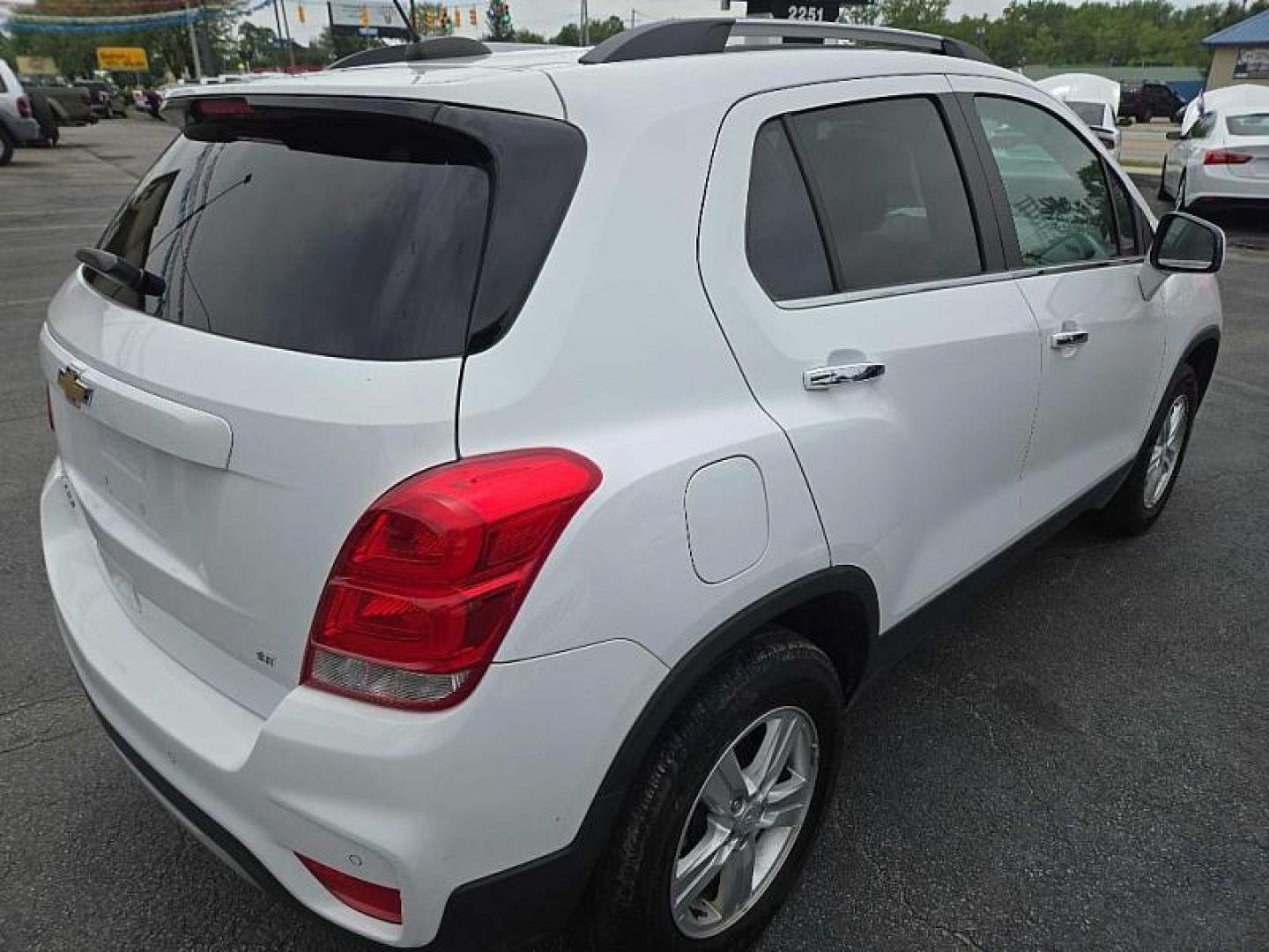 2020 White /BROWN Chevrolet Trax LT AWD (3GNCJPSB9LL) with an 1.4L L4 DOHC 16V engine, 6A transmission, located at 3304 Woodville Road, Northwood, OH, 43619, (419) 210-8019, 41.612694, -83.480743 - Your #1 Destination for Auto Loans and mdash;No Matter Your Credit!At our dealership, we believe everyone deserves the opportunity to drive their dream car and mdash;whether you have good credit, bad credit, or no credit at all. With a wide selection of hundreds of cars, trucks, and SUVs, you'll fin - Photo#4