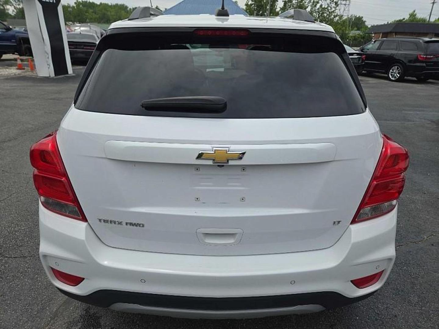 2020 White /BROWN Chevrolet Trax LT AWD (3GNCJPSB9LL) with an 1.4L L4 DOHC 16V engine, 6A transmission, located at 3304 Woodville Road, Northwood, OH, 43619, (419) 210-8019, 41.612694, -83.480743 - Your #1 Destination for Auto Loans and mdash;No Matter Your Credit!At our dealership, we believe everyone deserves the opportunity to drive their dream car and mdash;whether you have good credit, bad credit, or no credit at all. With a wide selection of hundreds of cars, trucks, and SUVs, you'll fin - Photo#3