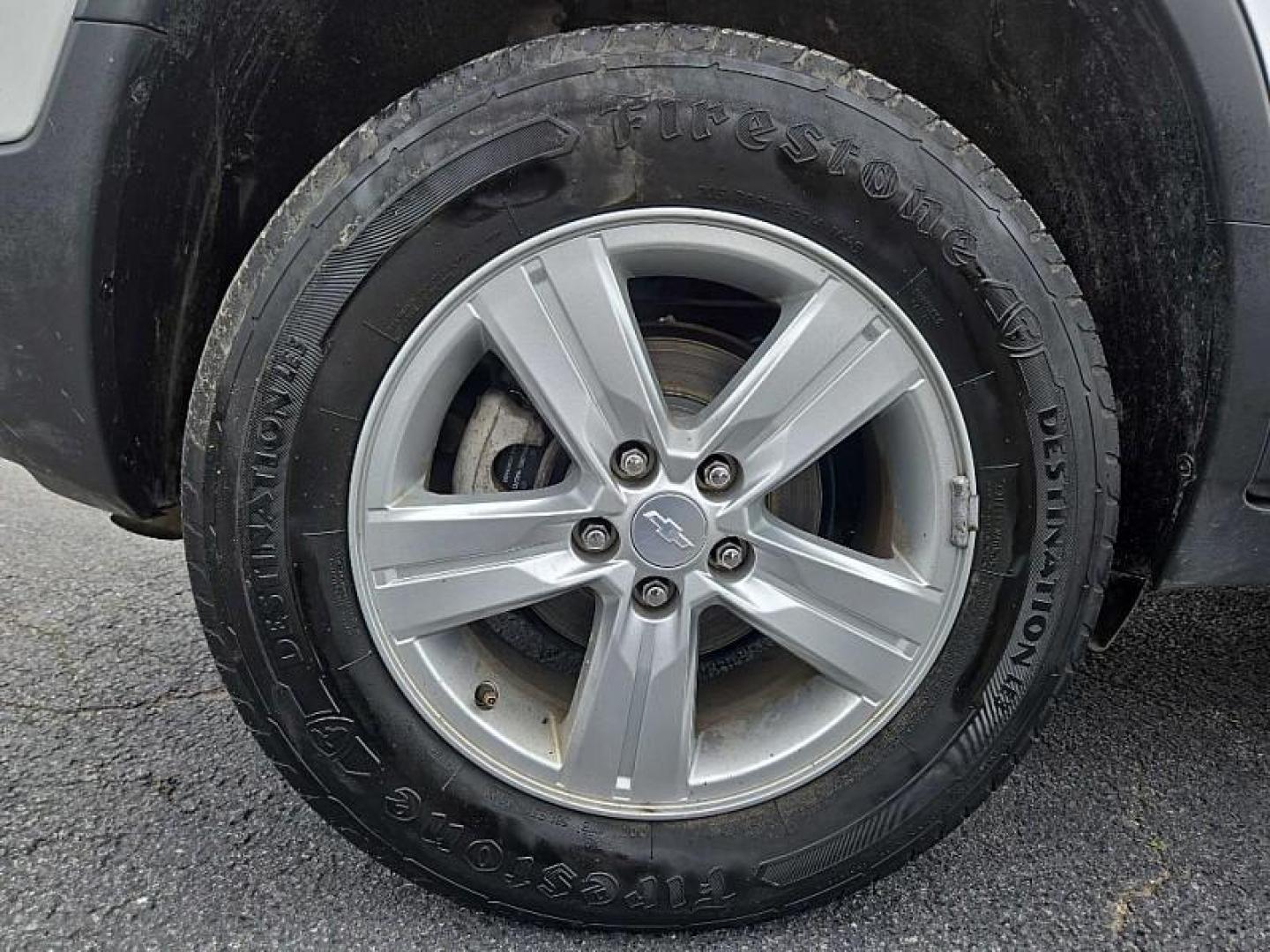 2020 White /BROWN Chevrolet Trax LT AWD (3GNCJPSB9LL) with an 1.4L L4 DOHC 16V engine, 6A transmission, located at 3304 Woodville Road, Northwood, OH, 43619, (419) 210-8019, 41.612694, -83.480743 - Your #1 Destination for Auto Loans and mdash;No Matter Your Credit!At our dealership, we believe everyone deserves the opportunity to drive their dream car and mdash;whether you have good credit, bad credit, or no credit at all. With a wide selection of hundreds of cars, trucks, and SUVs, you'll fin - Photo#17