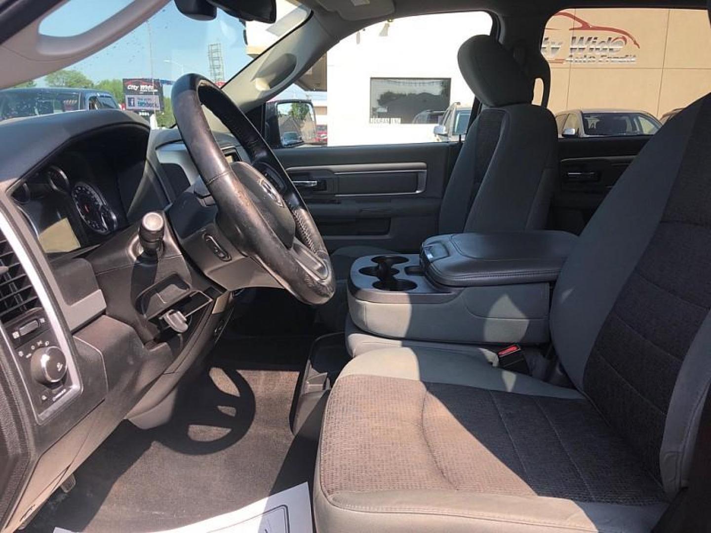 2014 RED /GRAY RAM 1500 SLT Crew Cab SWB 4WD (1C6RR7LG0ES) with an 3.6L V6 DOHC 24V FFV engine, 6-Speed Automatic transmission, located at 3304 Woodville Road, Northwood, OH, 43619, (419) 210-8019, 41.612694, -83.480743 - Your #1 Destination for Auto Loans and mdash;No Matter Your Credit!At our dealership, we believe everyone deserves the opportunity to drive their dream car and mdash;whether you have good credit, bad credit, or no credit at all. With a wide selection of hundreds of cars, trucks, and SUVs, you'll fin - Photo#9