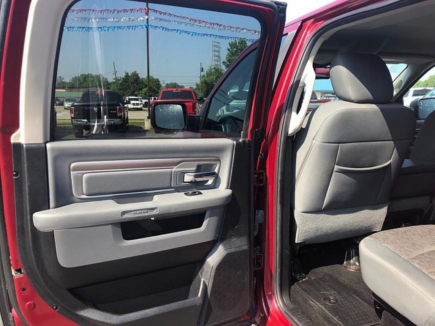 2014 RED /GRAY RAM 1500 SLT Crew Cab SWB 4WD (1C6RR7LG0ES) with an 3.6L V6 DOHC 24V FFV engine, 6-Speed Automatic transmission, located at 3304 Woodville Road, Northwood, OH, 43619, (419) 210-8019, 41.612694, -83.480743 - Your #1 Destination for Auto Loans and mdash;No Matter Your Credit!At our dealership, we believe everyone deserves the opportunity to drive their dream car and mdash;whether you have good credit, bad credit, or no credit at all. With a wide selection of hundreds of cars, trucks, and SUVs, you'll fin - Photo#10