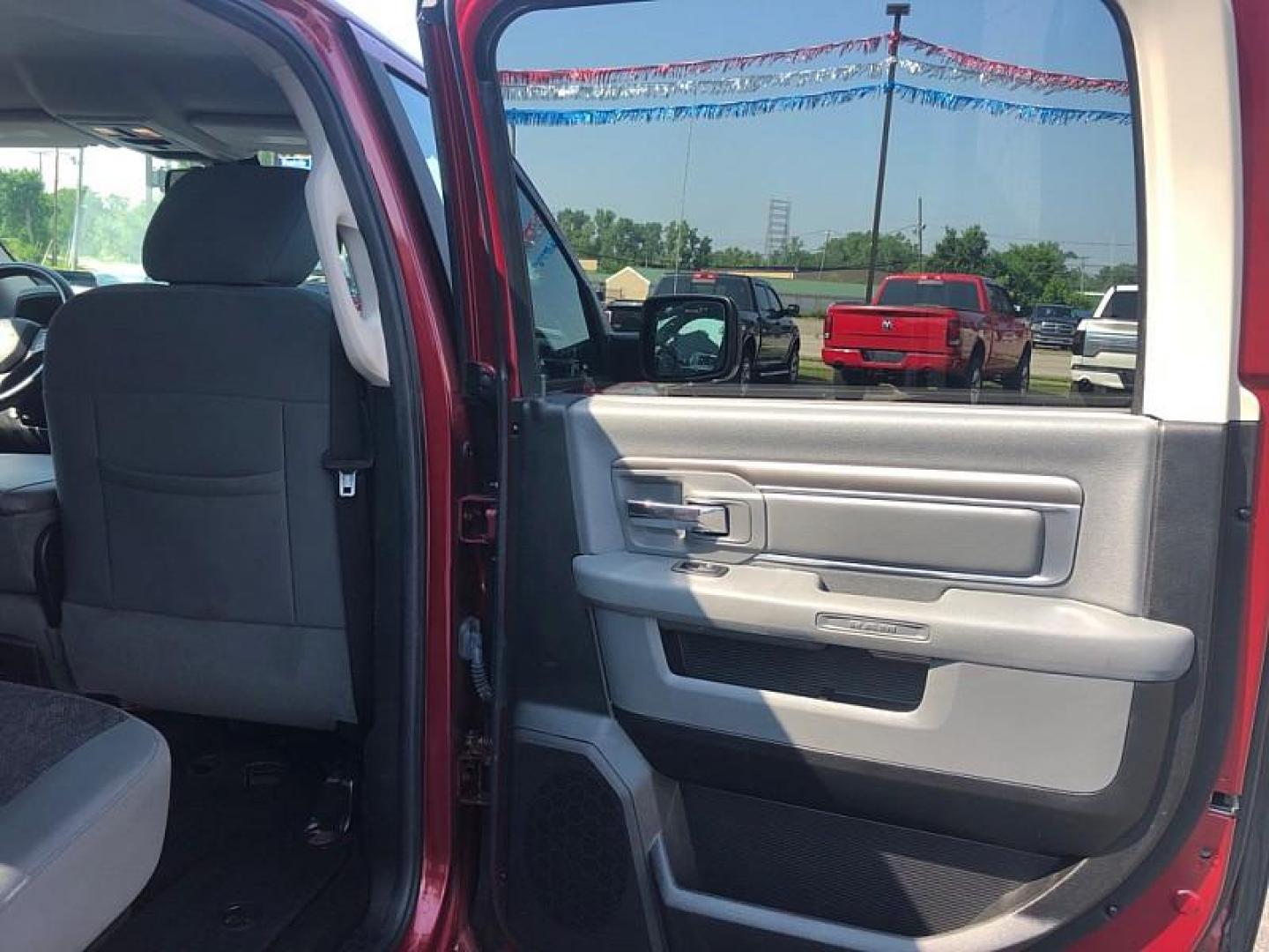 2014 RED /GRAY RAM 1500 SLT Crew Cab SWB 4WD (1C6RR7LG0ES) with an 3.6L V6 DOHC 24V FFV engine, 6-Speed Automatic transmission, located at 3304 Woodville Road, Northwood, OH, 43619, (419) 210-8019, 41.612694, -83.480743 - Your #1 Destination for Auto Loans and mdash;No Matter Your Credit!At our dealership, we believe everyone deserves the opportunity to drive their dream car and mdash;whether you have good credit, bad credit, or no credit at all. With a wide selection of hundreds of cars, trucks, and SUVs, you'll fin - Photo#13