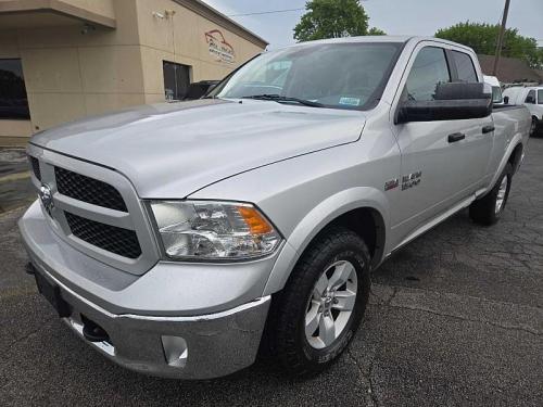 2017 RAM 1500 SLT Quad Cab 4WD