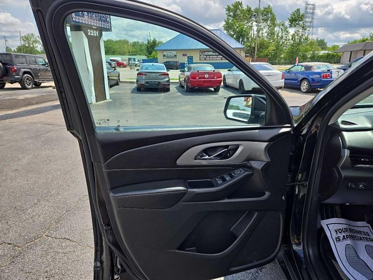 2021 BLACK /BLACK Chevrolet Traverse LS FL AWD (1GNEVLKW5MJ) with an 3.6L V6 DOHC 24V engine, 9A transmission, located at 3304 Woodville Road, Northwood, OH, 43619, (419) 210-8019, 41.612694, -83.480743 - Your #1 Destination for Auto Loans and mdash;No Matter Your Credit!At our dealership, we believe everyone deserves the opportunity to drive their dream car and mdash;whether you have good credit, bad credit, or no credit at all. With a wide selection of hundreds of cars, trucks, and SUVs, you'll fin - Photo#8