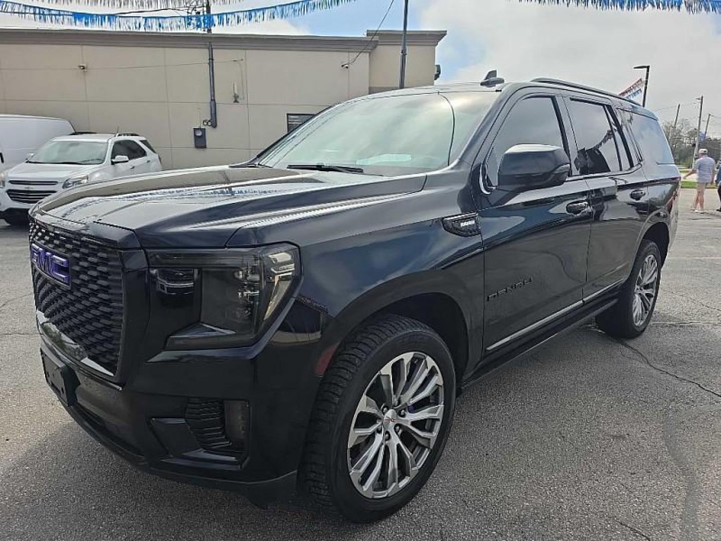 2021 BLACK /BLACK GMC Yukon Denali 4WD (1GKS2DKT4MR) with an 3.0L L6 DOHC 24V TURBO DIESEL engine, 10A transmission, located at 3304 Woodville Road, Northwood, OH, 43619, (419) 210-8019, 41.612694, -83.480743 - Your #1 Destination for Auto Loans and mdash;No Matter Your Credit!At our dealership, we believe everyone deserves the opportunity to drive their dream car and mdash;whether you have good credit, bad credit, or no credit at all. With a wide selection of hundreds of cars, trucks, and SUVs, you'll fin - Photo#0