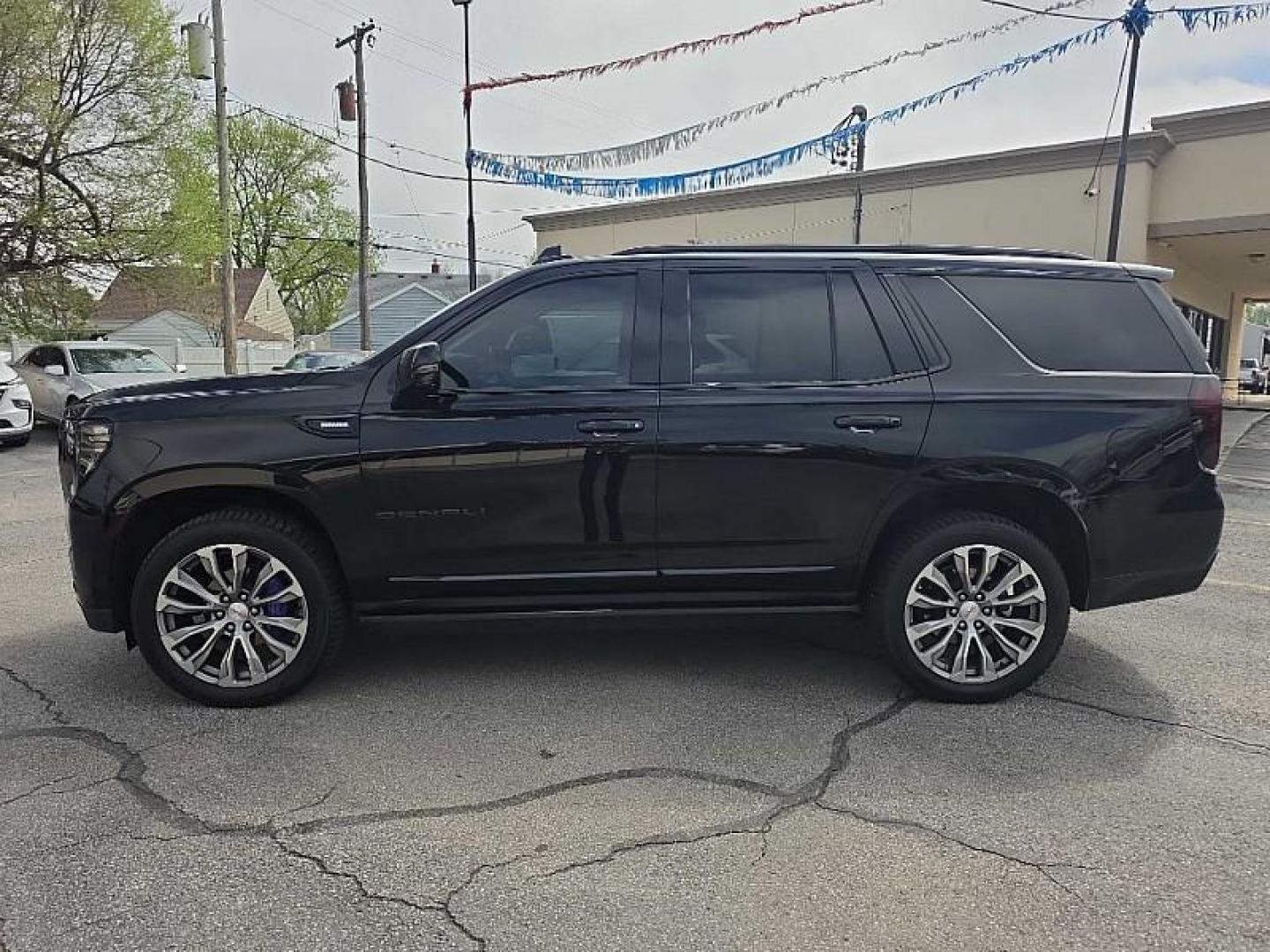 2021 BLACK /BLACK GMC Yukon Denali 4WD (1GKS2DKT4MR) with an 3.0L L6 DOHC 24V TURBO DIESEL engine, 10A transmission, located at 3304 Woodville Road, Northwood, OH, 43619, (419) 210-8019, 41.612694, -83.480743 - Your #1 Destination for Auto Loans and mdash;No Matter Your Credit!At our dealership, we believe everyone deserves the opportunity to drive their dream car and mdash;whether you have good credit, bad credit, or no credit at all. With a wide selection of hundreds of cars, trucks, and SUVs, you'll fin - Photo#1
