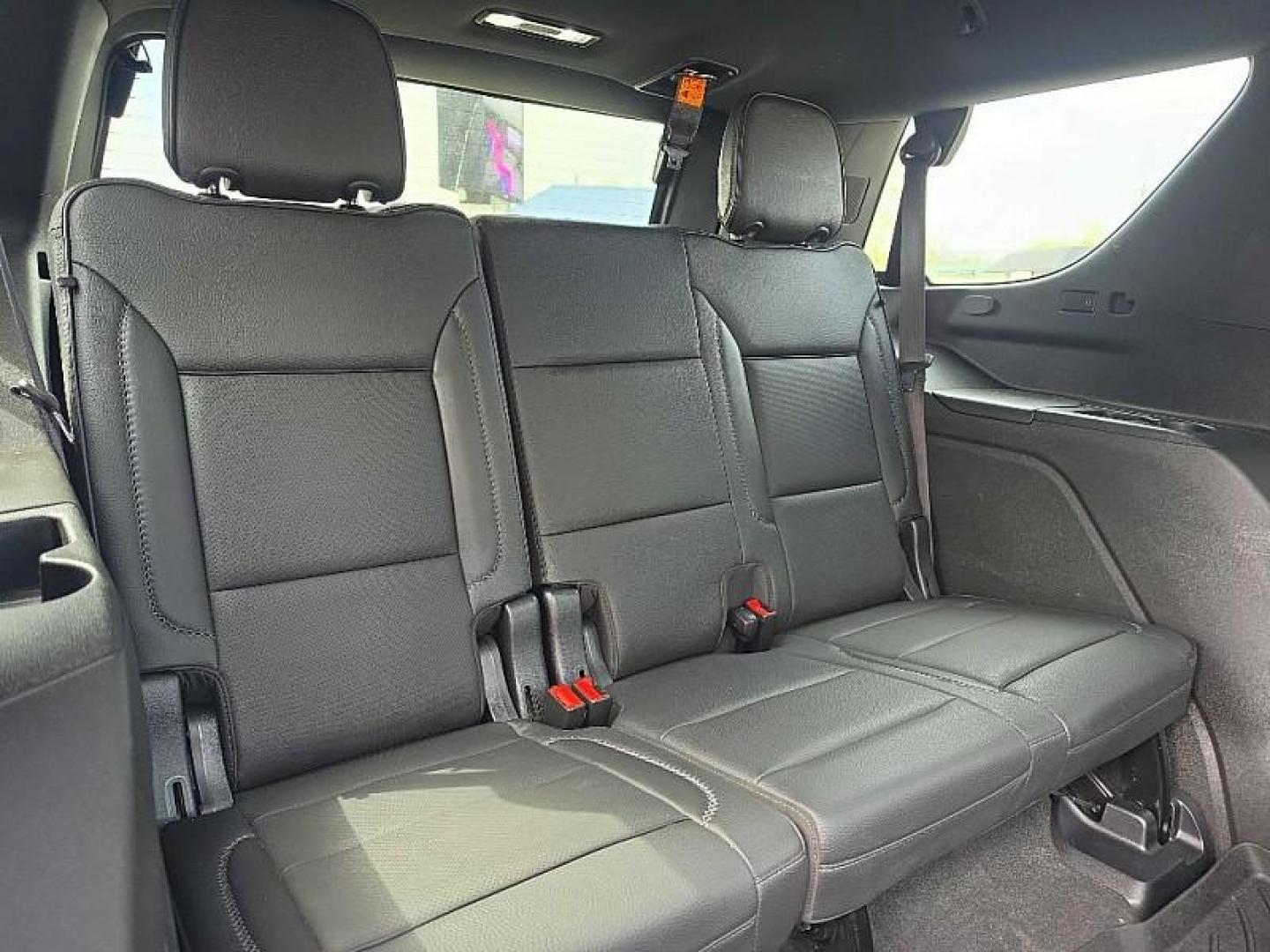 2021 BLACK /BLACK GMC Yukon Denali 4WD (1GKS2DKT4MR) with an 3.0L L6 DOHC 24V TURBO DIESEL engine, 10A transmission, located at 3304 Woodville Road, Northwood, OH, 43619, (419) 210-8019, 41.612694, -83.480743 - Your #1 Destination for Auto Loans and mdash;No Matter Your Credit!At our dealership, we believe everyone deserves the opportunity to drive their dream car and mdash;whether you have good credit, bad credit, or no credit at all. With a wide selection of hundreds of cars, trucks, and SUVs, you'll fin - Photo#17