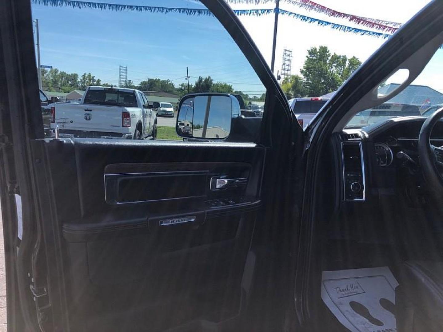 2018 SILVER /BLACK RAM 1500 Laramie Crew Cab SWB 4WD (1C6RR7NM6JS) with an 3.0L V6 DIESEL engine, 8A transmission, located at 3304 Woodville Road, Northwood, OH, 43619, (419) 210-8019, 41.612694, -83.480743 - Photo#8