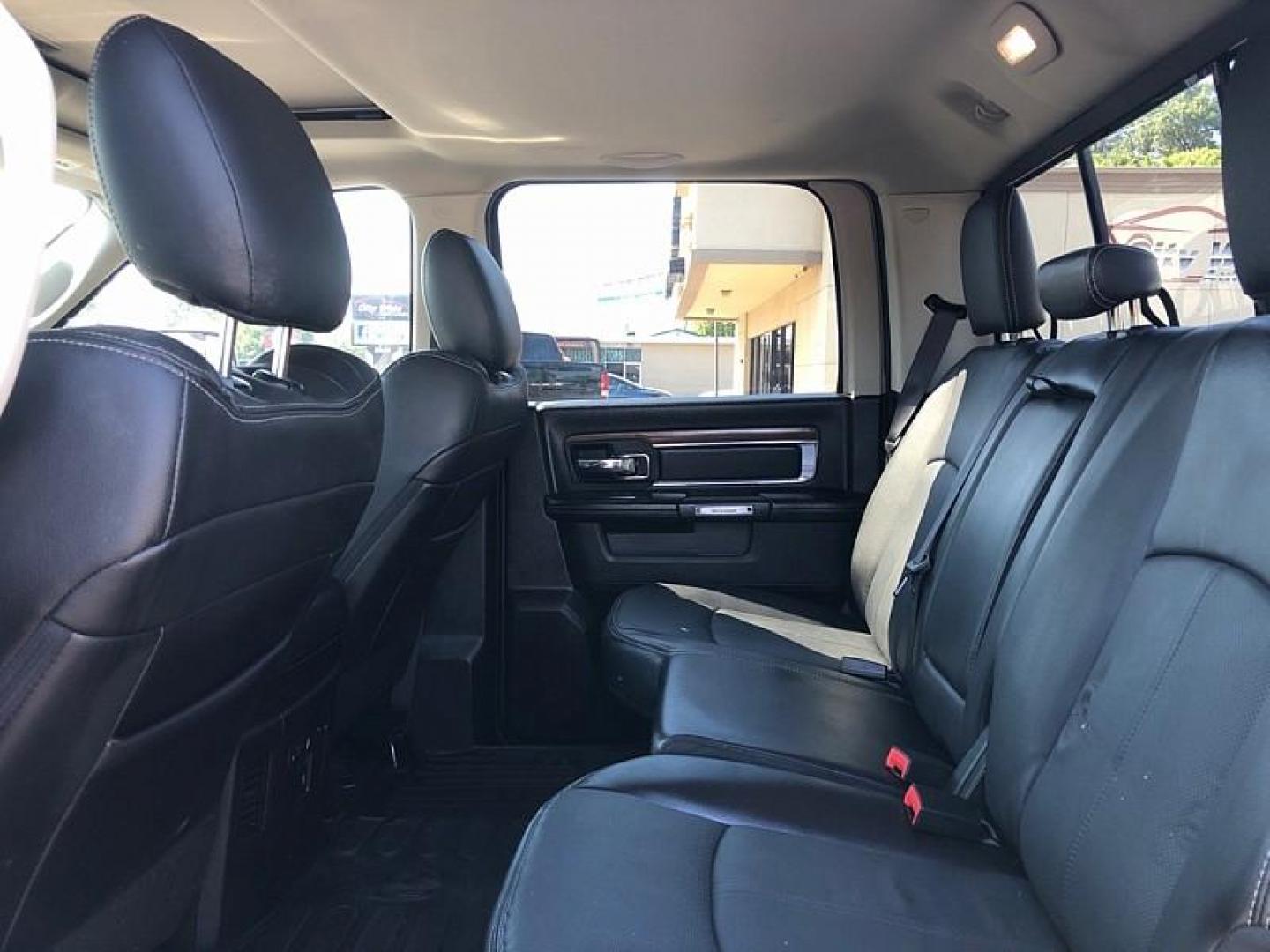 2018 SILVER /BLACK RAM 1500 Laramie Crew Cab SWB 4WD (1C6RR7NM6JS) with an 3.0L V6 DIESEL engine, 8A transmission, located at 3304 Woodville Road, Northwood, OH, 43619, (419) 210-8019, 41.612694, -83.480743 - Photo#11