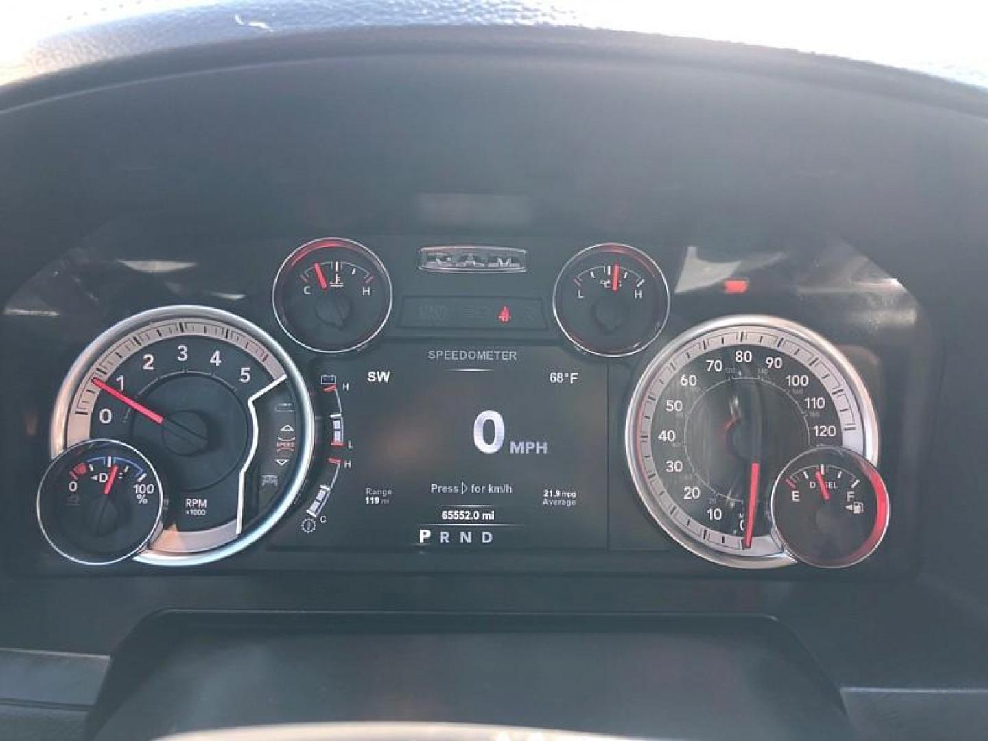 2018 SILVER /BLACK RAM 1500 Laramie Crew Cab SWB 4WD (1C6RR7NM6JS) with an 3.0L V6 DIESEL engine, 8A transmission, located at 3304 Woodville Road, Northwood, OH, 43619, (419) 210-8019, 41.612694, -83.480743 - Photo#18