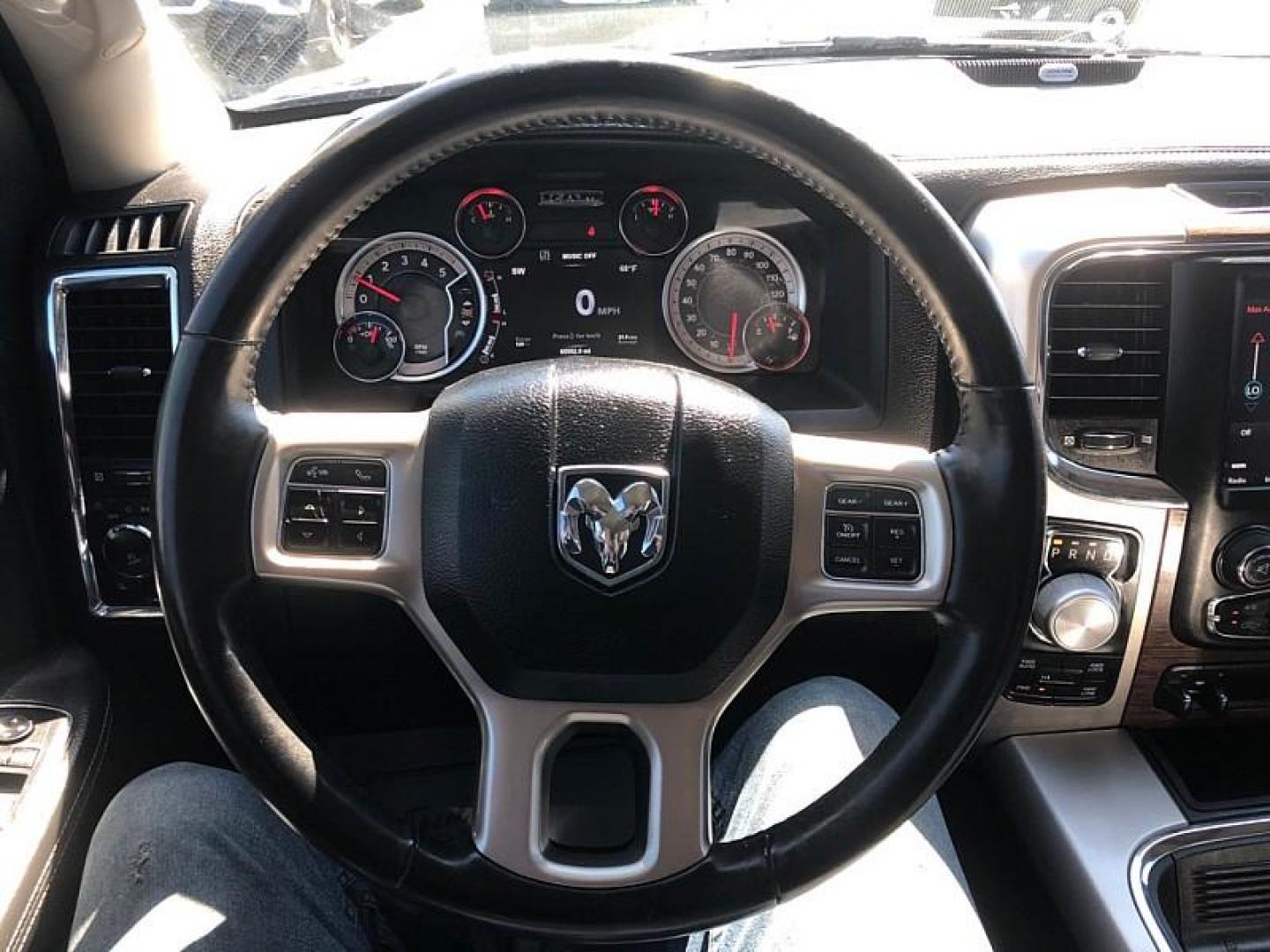 2018 SILVER /BLACK RAM 1500 Laramie Crew Cab SWB 4WD (1C6RR7NM6JS) with an 3.0L V6 DIESEL engine, 8A transmission, located at 3304 Woodville Road, Northwood, OH, 43619, (419) 210-8019, 41.612694, -83.480743 - Photo#19