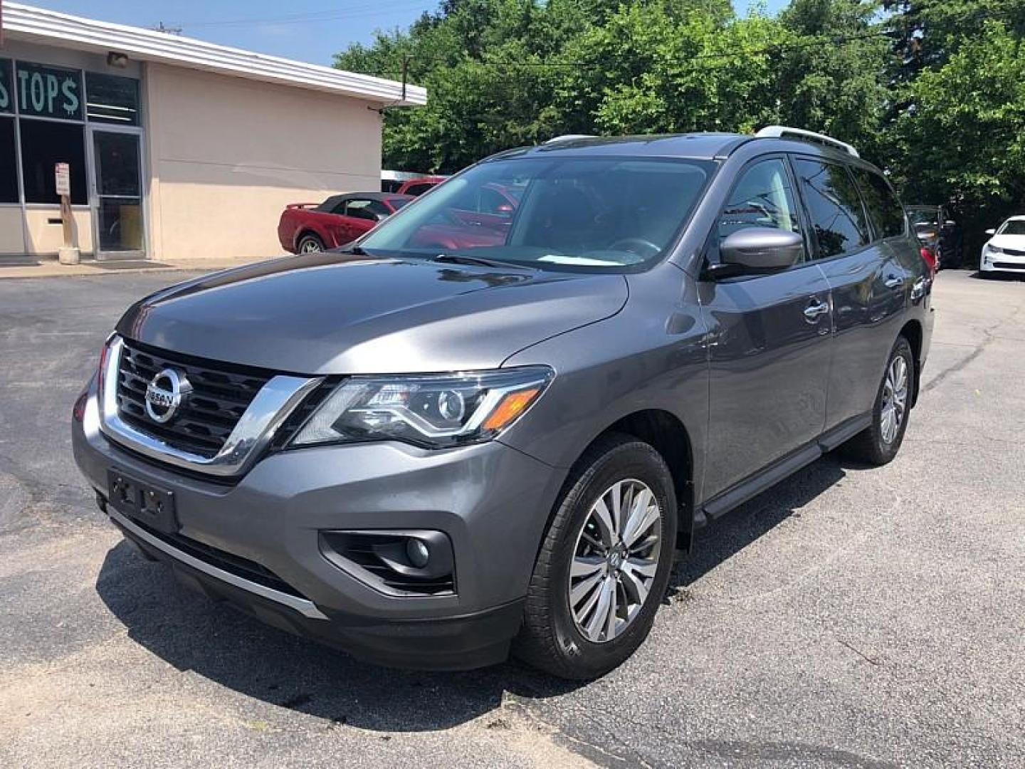 2019 GRAY /BLACK Nissan Pathfinder S 4WD (5N1DR2MM9KC) with an 3.5L V6 DOHC 24V engine, CVT transmission, located at 3304 Woodville Road, Northwood, OH, 43619, (419) 210-8019, 41.612694, -83.480743 - Your #1 Destination for Auto Loans and mdash;No Matter Your Credit!At our dealership, we believe everyone deserves the opportunity to drive their dream car and mdash;whether you have good credit, bad credit, or no credit at all. With a wide selection of hundreds of cars, trucks, and SUVs, you'll fin - Photo#0