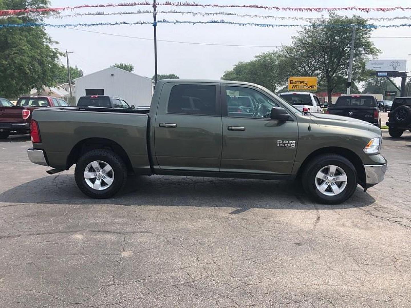 2021 GREEN /GRAY RAM 1500 Classic Tradesman Crew Cab SWB 4WD (1C6RR7LG3MS) with an 3.6L V6 DOHC 24V FFV engine, 8A transmission, located at 3304 Woodville Road, Northwood, OH, 43619, (419) 210-8019, 41.612694, -83.480743 - Your #1 Destination for Auto Loans and mdash;No Matter Your Credit!At our dealership, we believe everyone deserves the opportunity to drive their dream car and mdash;whether you have good credit, bad credit, or no credit at all. With a wide selection of hundreds of cars, trucks, and SUVs, you'll fin - Photo#5