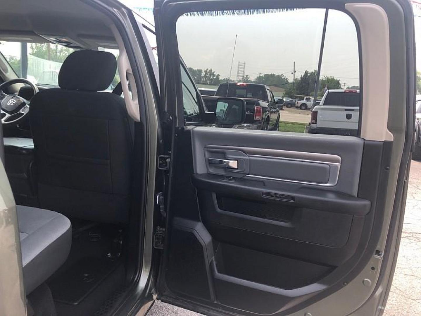 2021 GREEN /GRAY RAM 1500 Classic Tradesman Crew Cab SWB 4WD (1C6RR7LG3MS) with an 3.6L V6 DOHC 24V FFV engine, 8A transmission, located at 3304 Woodville Road, Northwood, OH, 43619, (419) 210-8019, 41.612694, -83.480743 - Your #1 Destination for Auto Loans and mdash;No Matter Your Credit!At our dealership, we believe everyone deserves the opportunity to drive their dream car and mdash;whether you have good credit, bad credit, or no credit at all. With a wide selection of hundreds of cars, trucks, and SUVs, you'll fin - Photo#12
