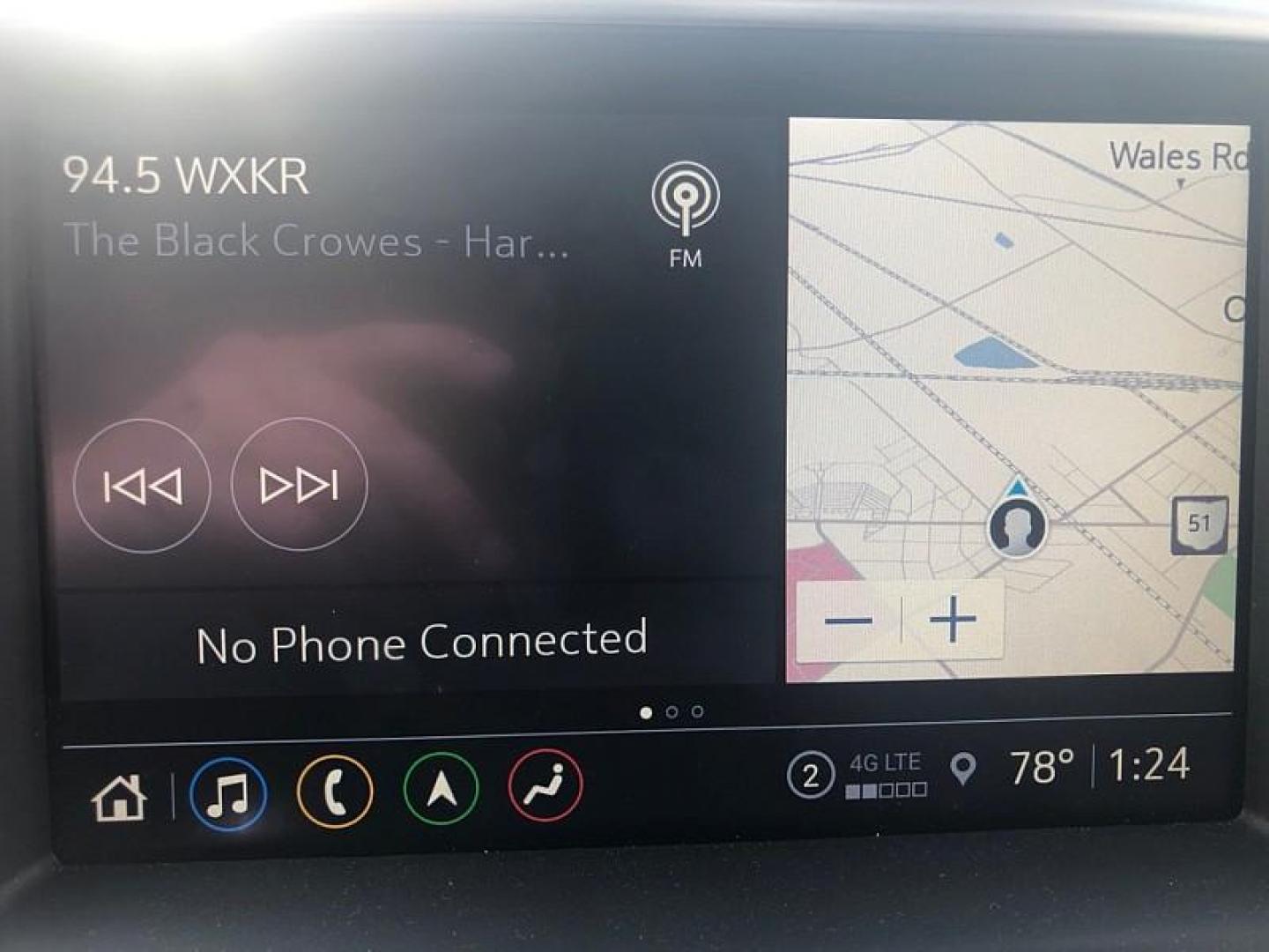 2023 RED /GRAY GMC Acadia SLT AWD (1GKKNUL47PZ) with an 2.0L L4 DOHC 16V TURBO engine, 9A transmission, located at 3304 Woodville Road, Northwood, OH, 43619, (419) 210-8019, 41.612694, -83.480743 - Your #1 Destination for Auto Loans and mdash;No Matter Your Credit!At our dealership, we believe everyone deserves the opportunity to drive their dream car and mdash;whether you have good credit, bad credit, or no credit at all. With a wide selection of hundreds of cars, trucks, and SUVs, you'll fin - Photo#22