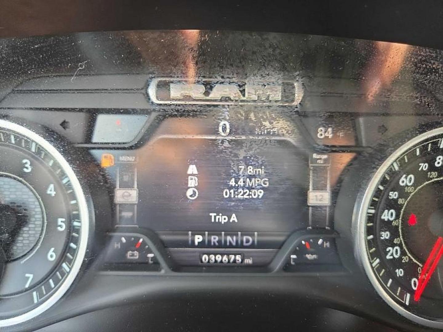 2022 SILVER /BLACK RAM 2500 Tradesman Crew Cab SWB 4WD (3C6UR5CJ2NG) with an 6.4L V8 engine, 6A transmission, located at 3304 Woodville Road, Northwood, OH, 43619, (419) 210-8019, 41.612694, -83.480743 - Your #1 Destination for Auto Loans and mdash;No Matter Your Credit!At our dealership, we believe everyone deserves the opportunity to drive their dream car and mdash;whether you have good credit, bad credit, or no credit at all. With a wide selection of hundreds of cars, trucks, and SUVs, you'll fin - Photo#17