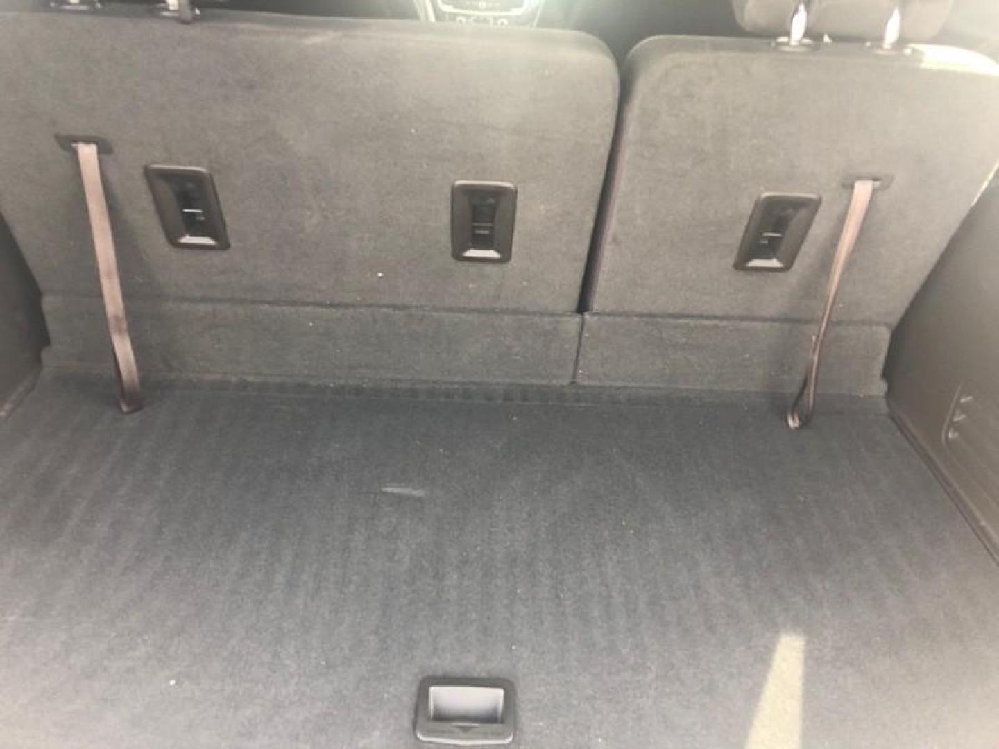 2019 GRAY /BLACK Chevrolet Traverse LT Cloth AWD (1GNEVGKW0KJ) with an 3.6L V6 DOHC 24V engine, 9A transmission, located at 3304 Woodville Road, Northwood, OH, 43619, (419) 210-8019, 41.612694, -83.480743 - Your #1 Destination for Auto Loans and mdash;No Matter Your Credit!At our dealership, we believe everyone deserves the opportunity to drive their dream car and mdash;whether you have good credit, bad credit, or no credit at all. With a wide selection of hundreds of cars, trucks, and SUVs, you'll fin - Photo#13