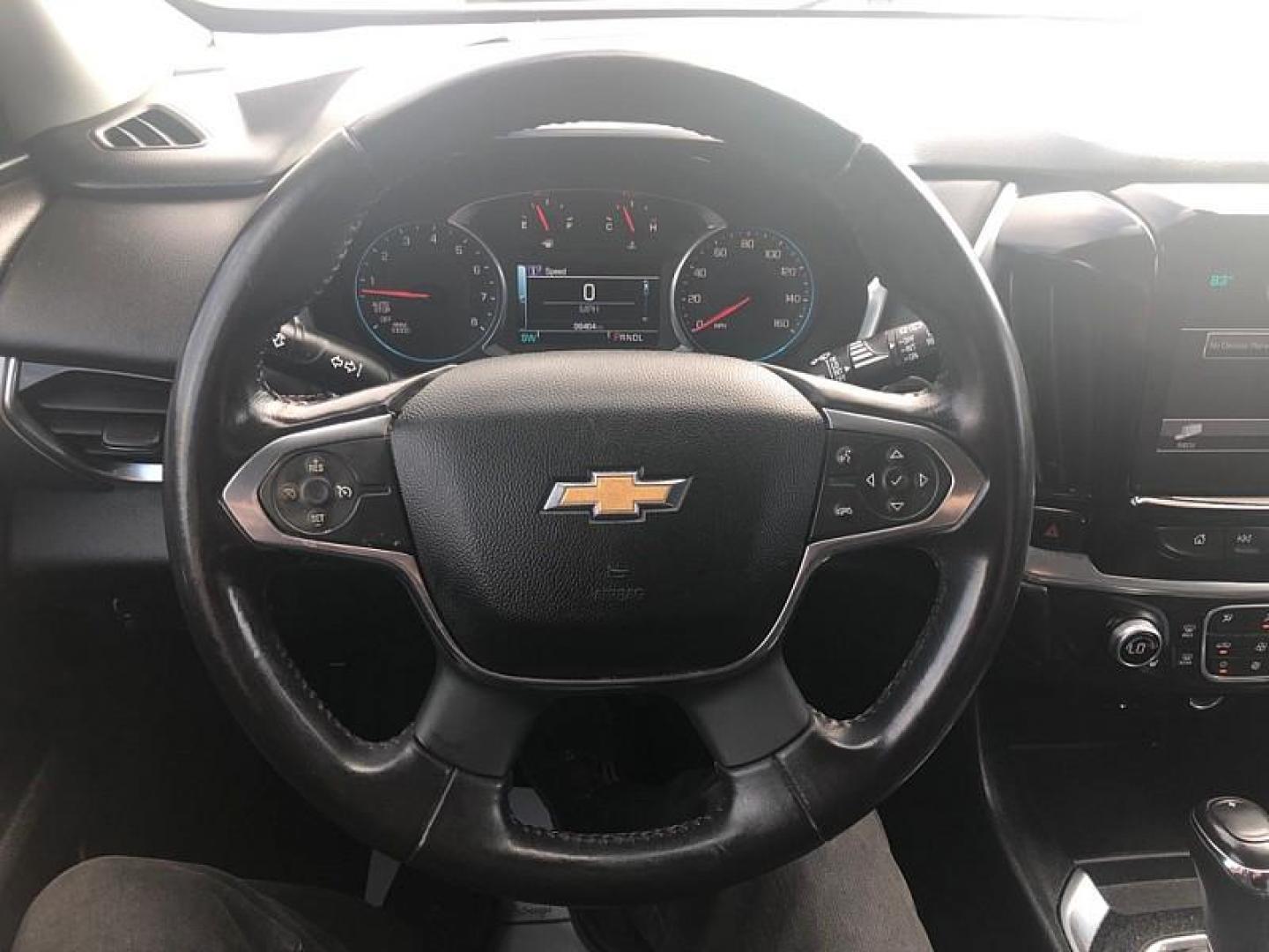 2019 GRAY /BLACK Chevrolet Traverse LT Cloth AWD (1GNEVGKW0KJ) with an 3.6L V6 DOHC 24V engine, 9A transmission, located at 3304 Woodville Road, Northwood, OH, 43619, (419) 210-8019, 41.612694, -83.480743 - Your #1 Destination for Auto Loans and mdash;No Matter Your Credit!At our dealership, we believe everyone deserves the opportunity to drive their dream car and mdash;whether you have good credit, bad credit, or no credit at all. With a wide selection of hundreds of cars, trucks, and SUVs, you'll fin - Photo#21