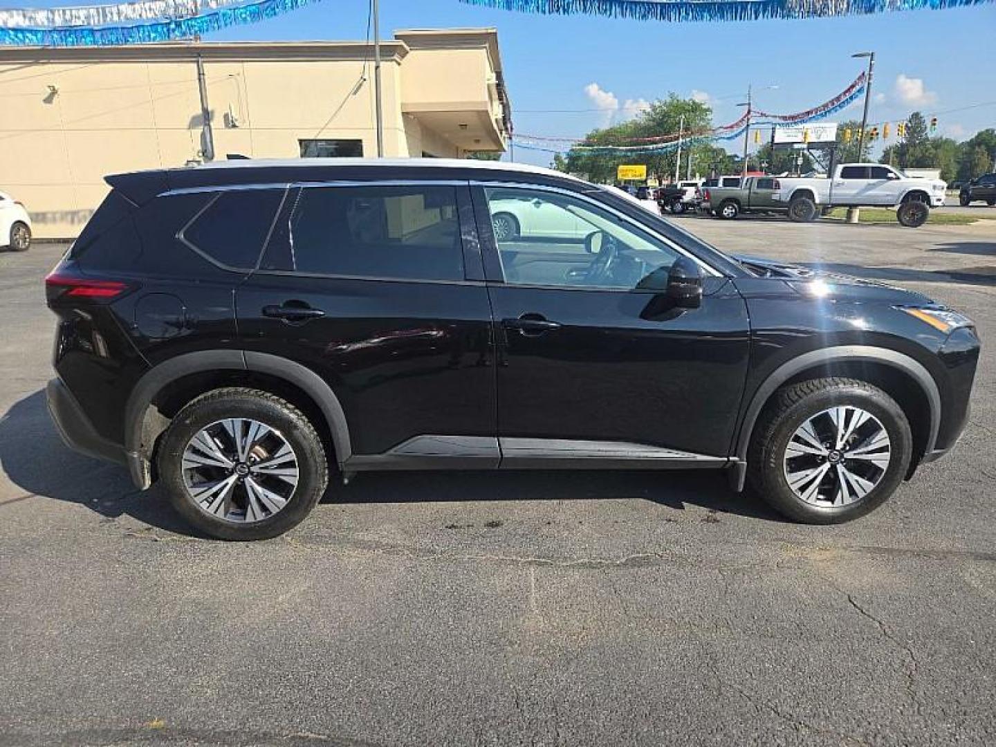 2021 BLACK /BLACK Nissan Rogue SV AWD (5N1AT3BB8MC) with an 2.5L L4 DOHC 16V engine, CVT transmission, located at 3304 Woodville Road, Northwood, OH, 43619, (419) 210-8019, 41.612694, -83.480743 - Your #1 Destination for Auto Loans and mdash;No Matter Your Credit!At our dealership, we believe everyone deserves the opportunity to drive their dream car and mdash;whether you have good credit, bad credit, or no credit at all. With a wide selection of hundreds of cars, trucks, and SUVs, you'll fin - Photo#5