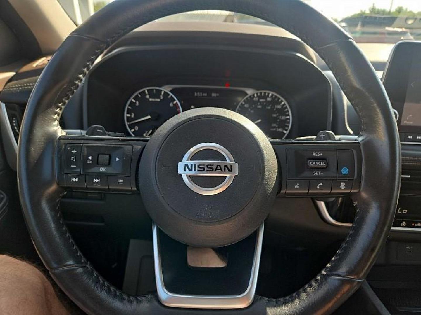 2021 BLACK /BLACK Nissan Rogue SV AWD (5N1AT3BB8MC) with an 2.5L L4 DOHC 16V engine, CVT transmission, located at 3304 Woodville Road, Northwood, OH, 43619, (419) 210-8019, 41.612694, -83.480743 - Your #1 Destination for Auto Loans and mdash;No Matter Your Credit!At our dealership, we believe everyone deserves the opportunity to drive their dream car and mdash;whether you have good credit, bad credit, or no credit at all. With a wide selection of hundreds of cars, trucks, and SUVs, you'll fin - Photo#19