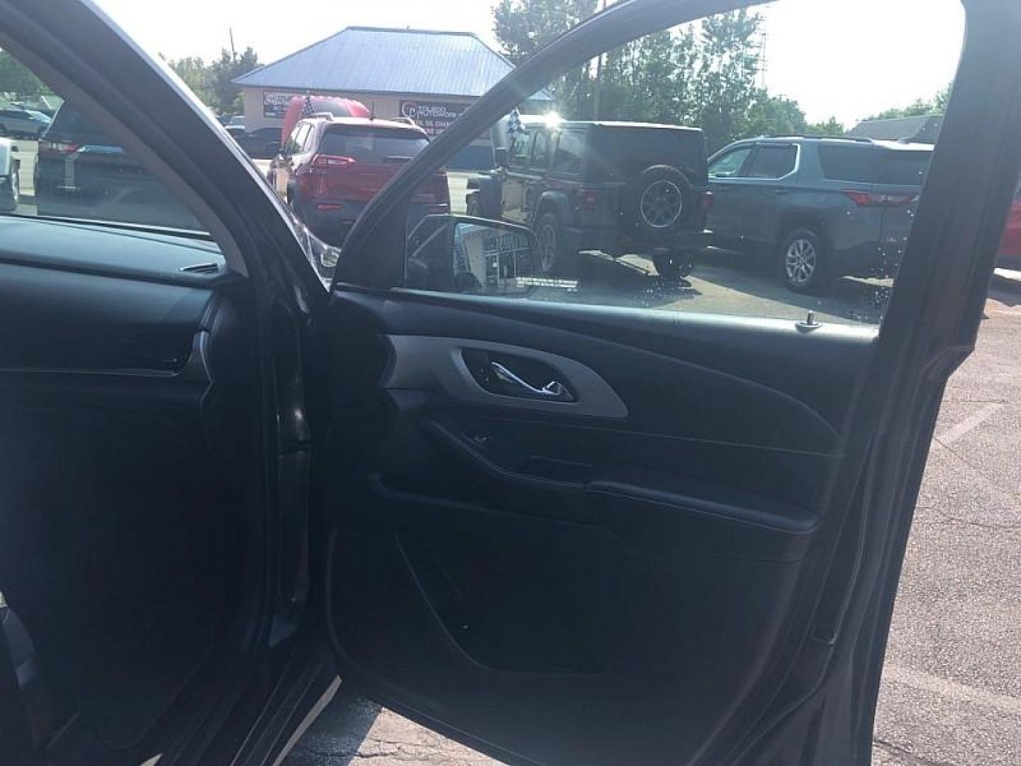 2021 BLACK /BLACK Chevrolet Traverse LS FL AWD (1GNEVLKW3MJ) with an 3.6L V6 DOHC 24V engine, 9A transmission, located at 3304 Woodville Road, Northwood, OH, 43619, (419) 210-8019, 41.612694, -83.480743 - Your #1 Destination for Auto Loans and mdash;No Matter Your Credit!At our dealership, we believe everyone deserves the opportunity to drive their dream car and mdash;whether you have good credit, bad credit, or no credit at all. With a wide selection of hundreds of cars, trucks, and SUVs, you'll fin - Photo#17