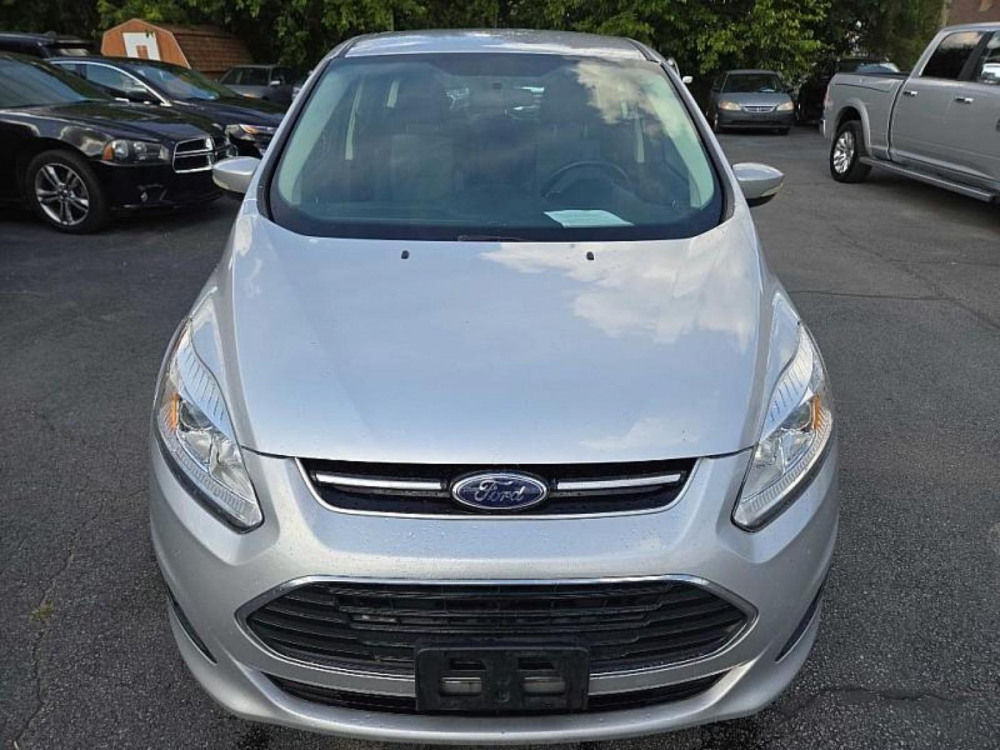 2017 SILVER /GREY Ford C-Max Hybrid SE (1FADP5AU2HL) with an 2.0L L4 DOHC 16V HYBRID engine, CVT transmission, located at 3304 Woodville Road, Northwood, OH, 43619, (419) 210-8019, 41.612694, -83.480743 - Your #1 Destination for Auto Loans and mdash;No Matter Your Credit!At our dealership, we believe everyone deserves the opportunity to drive their dream car and mdash;whether you have good credit, bad credit, or no credit at all. With a wide selection of hundreds of cars, trucks, and SUVs, you'll fin - Photo#7
