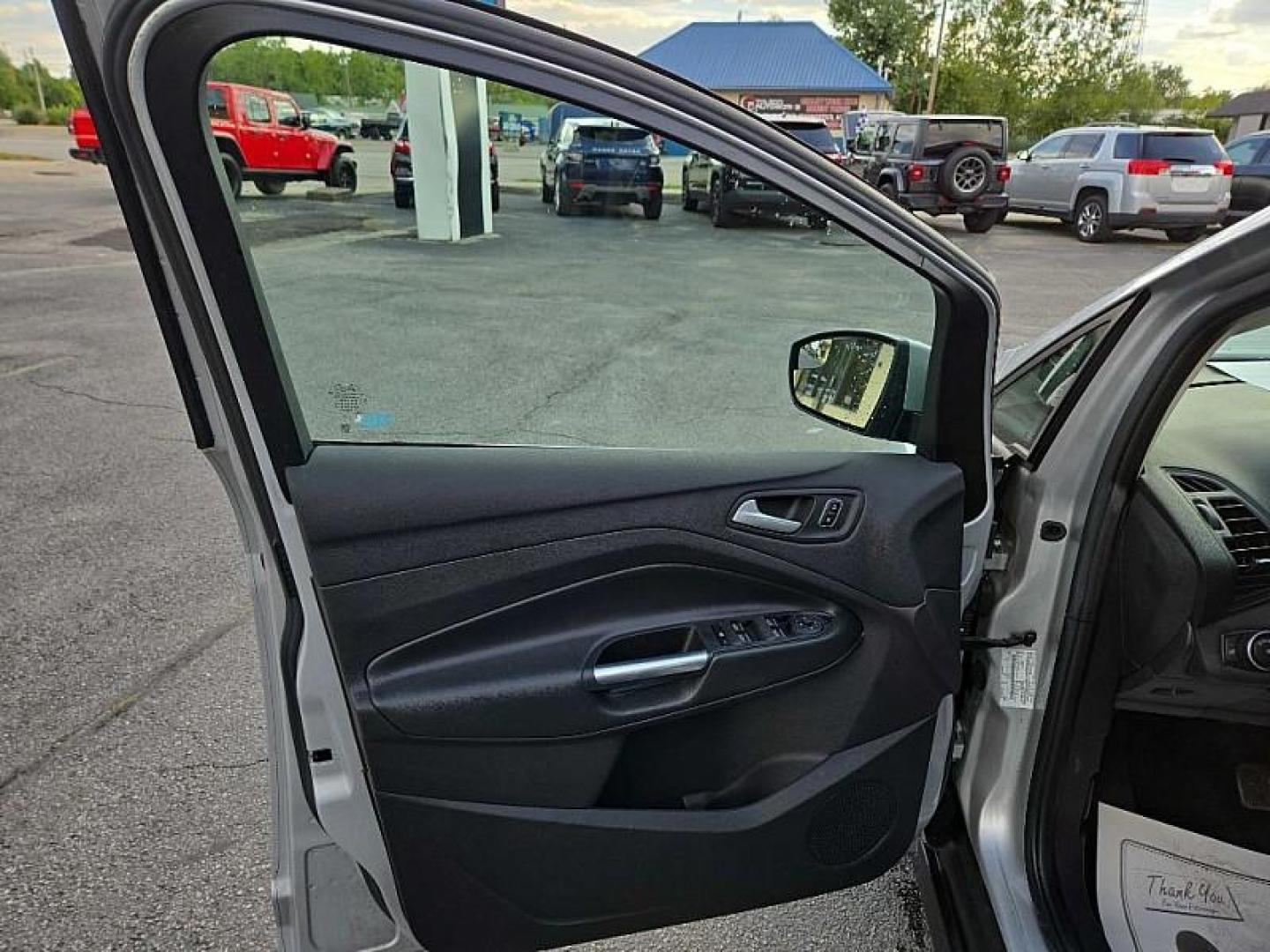 2017 SILVER /GREY Ford C-Max Hybrid SE (1FADP5AU2HL) with an 2.0L L4 DOHC 16V HYBRID engine, CVT transmission, located at 3304 Woodville Road, Northwood, OH, 43619, (419) 210-8019, 41.612694, -83.480743 - Your #1 Destination for Auto Loans and mdash;No Matter Your Credit!At our dealership, we believe everyone deserves the opportunity to drive their dream car and mdash;whether you have good credit, bad credit, or no credit at all. With a wide selection of hundreds of cars, trucks, and SUVs, you'll fin - Photo#8