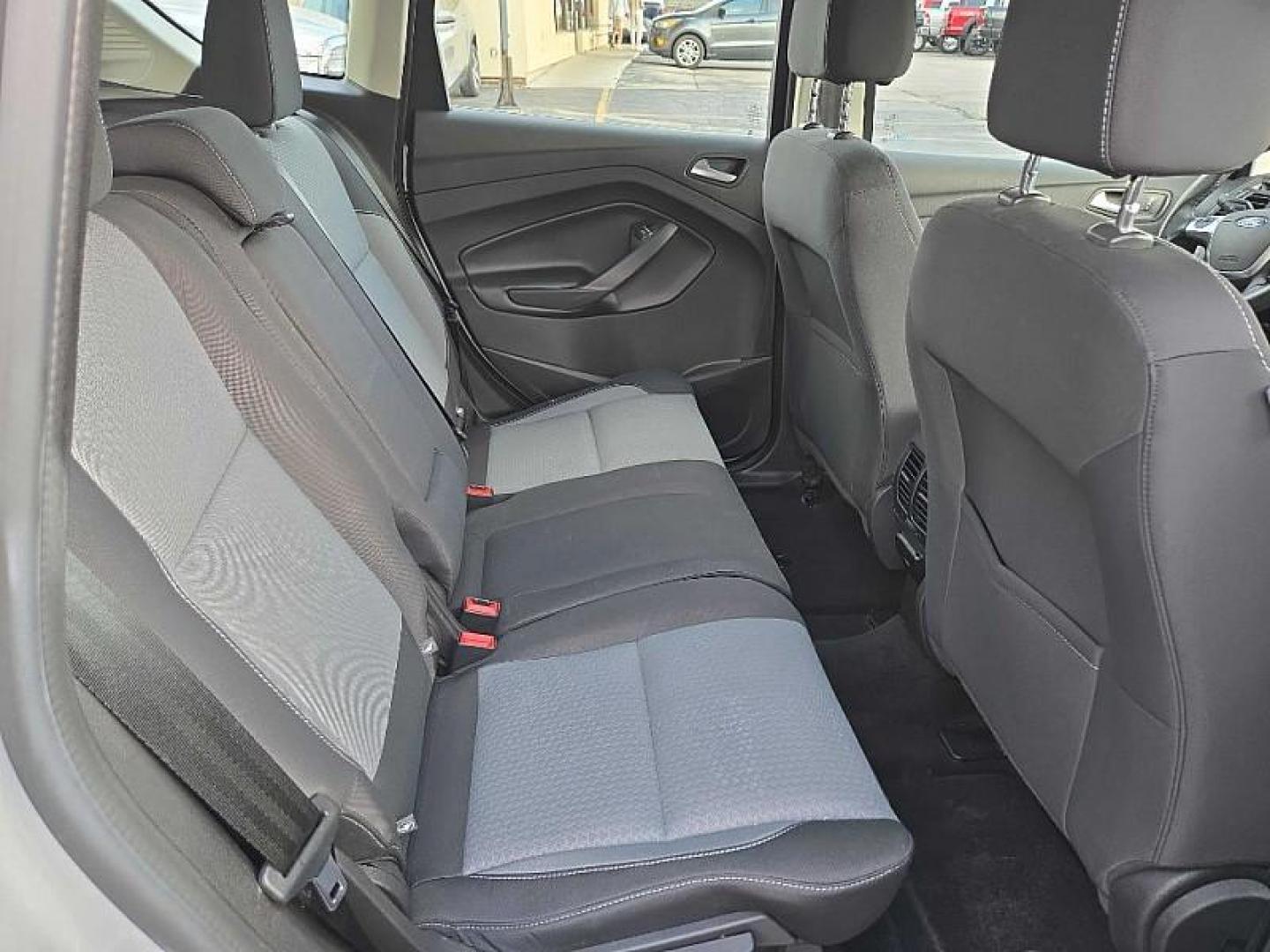 2017 SILVER /GREY Ford C-Max Hybrid SE (1FADP5AU2HL) with an 2.0L L4 DOHC 16V HYBRID engine, CVT transmission, located at 3304 Woodville Road, Northwood, OH, 43619, (419) 210-8019, 41.612694, -83.480743 - Your #1 Destination for Auto Loans and mdash;No Matter Your Credit!At our dealership, we believe everyone deserves the opportunity to drive their dream car and mdash;whether you have good credit, bad credit, or no credit at all. With a wide selection of hundreds of cars, trucks, and SUVs, you'll fin - Photo#14