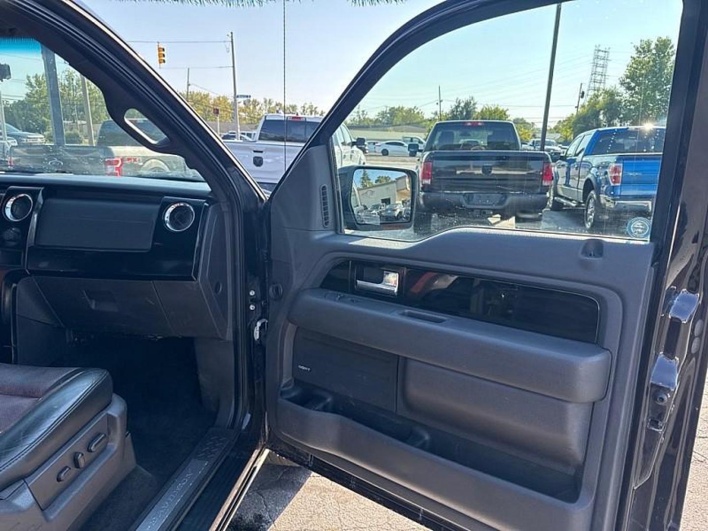 2010 BLACK /BROWN Ford F-150 Lariat SuperCrew 5.5-ft. Bed 4WD (1FTFW1EV1AF) with an 5.4L V8 SOHC 24V FFV engine, 4-Speed Automatic transmission, located at 3304 Woodville Road, Northwood, OH, 43619, (419) 210-8019, 41.612694, -83.480743 - Your #1 Destination for Auto Loans and mdash;No Matter Your Credit!At our dealership, we believe everyone deserves the opportunity to drive their dream car and mdash;whether you have good credit, bad credit, or no credit at all. With a wide selection of hundreds of cars, trucks, and SUVs, you'll fin - Photo#15