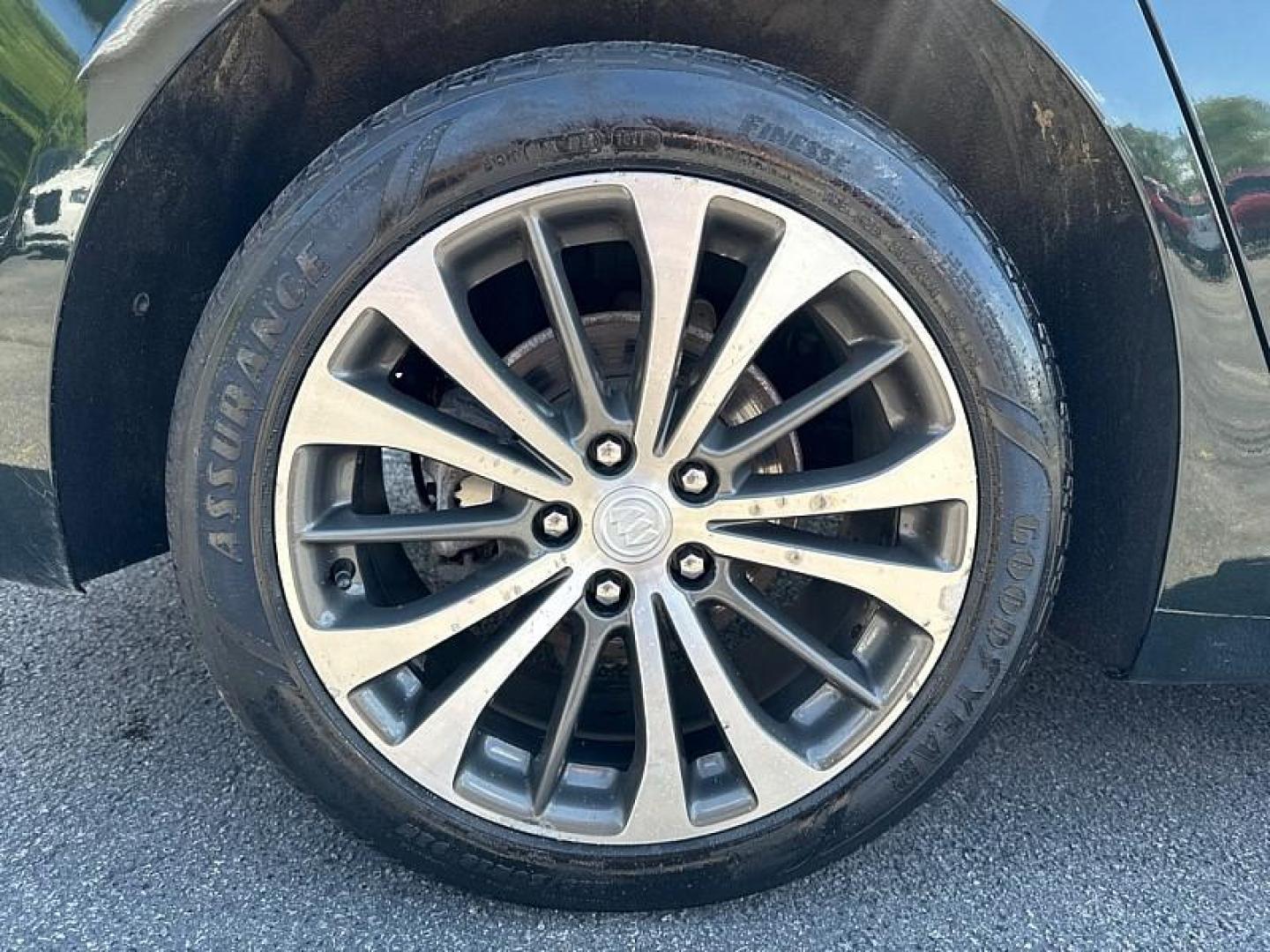 2017 GREEN /BLACK Buick LaCrosse Essence (1G4ZP5SS4HU) with an 3.6L V6 DOHC 24V engine, 8A transmission, located at 3304 Woodville Road, Northwood, OH, 43619, (419) 210-8019, 41.612694, -83.480743 - Your #1 Destination for Auto Loans and mdash;No Matter Your Credit!At our dealership, we believe everyone deserves the opportunity to drive their dream car and mdash;whether you have good credit, bad credit, or no credit at all. With a wide selection of hundreds of cars, trucks, and SUVs, you'll fin - Photo#17