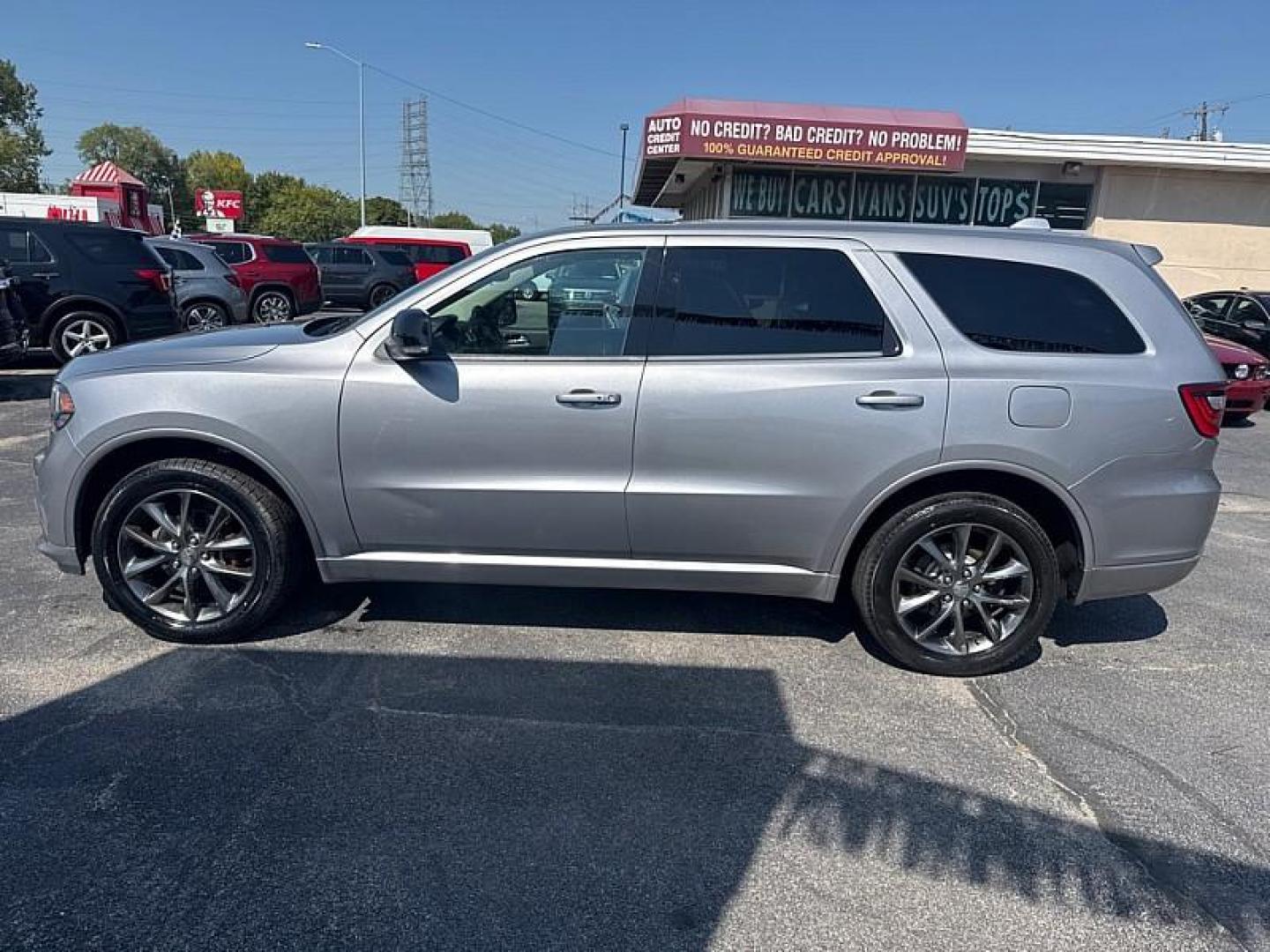 2017 SILVER /BLACK Dodge Durango Limited AWD (1C4RDJDG1HC) with an 3.6L V6 DOHC 24V engine, 8A transmission, located at 3304 Woodville Road, Northwood, OH, 43619, (419) 210-8019, 41.612694, -83.480743 - Your #1 Destination for Auto Loans and mdash;No Matter Your Credit!At our dealership, we believe everyone deserves the opportunity to drive their dream car and mdash;whether you have good credit, bad credit, or no credit at all. With a wide selection of hundreds of cars, trucks, and SUVs, you'll fin - Photo#1