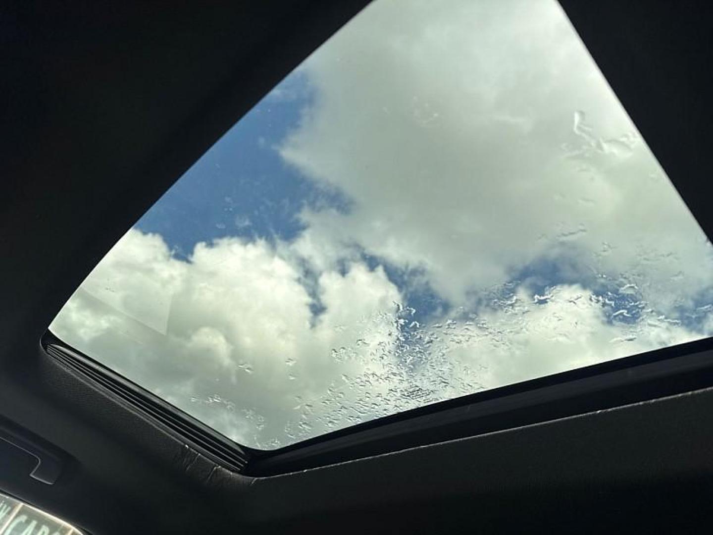 2018 GRAY /BLACK Ford Explorer XLT 4WD (1FM5K8D87JG) with an 3.5L V6 DOHC 24V engine, 6A transmission, located at 3304 Woodville Road, Northwood, OH, 43619, (419) 210-8019, 41.612694, -83.480743 - Photo#23