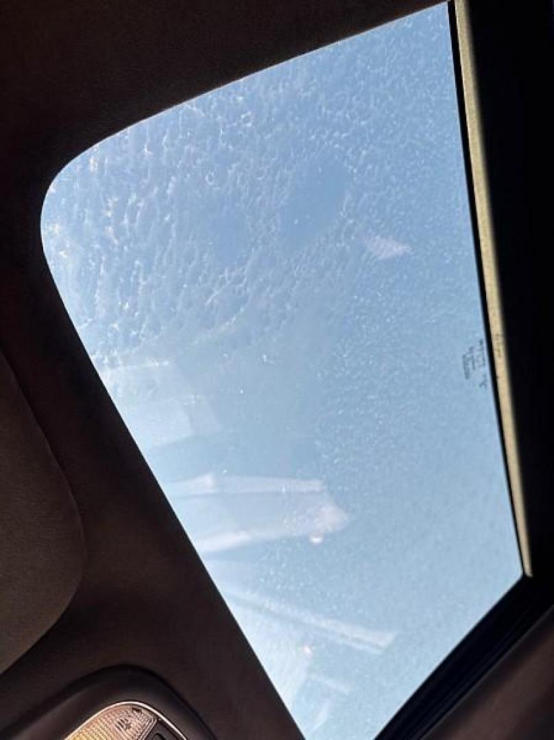 2014 GOLD /BLACK Jeep Grand Cherokee Summit 4WD (1C4RJFJG8EC) with an 3.6L V6 DOHC 24V engine, 5-Speed Automatic transmission, located at 3304 Woodville Road, Northwood, OH, 43619, (419) 210-8019, 41.612694, -83.480743 - Your #1 Destination for Auto Loans and mdash;No Matter Your Credit!At our dealership, we believe everyone deserves the opportunity to drive their dream car and mdash;whether you have good credit, bad credit, or no credit at all. With a wide selection of hundreds of cars, trucks, and SUVs, you'll fin - Photo#22