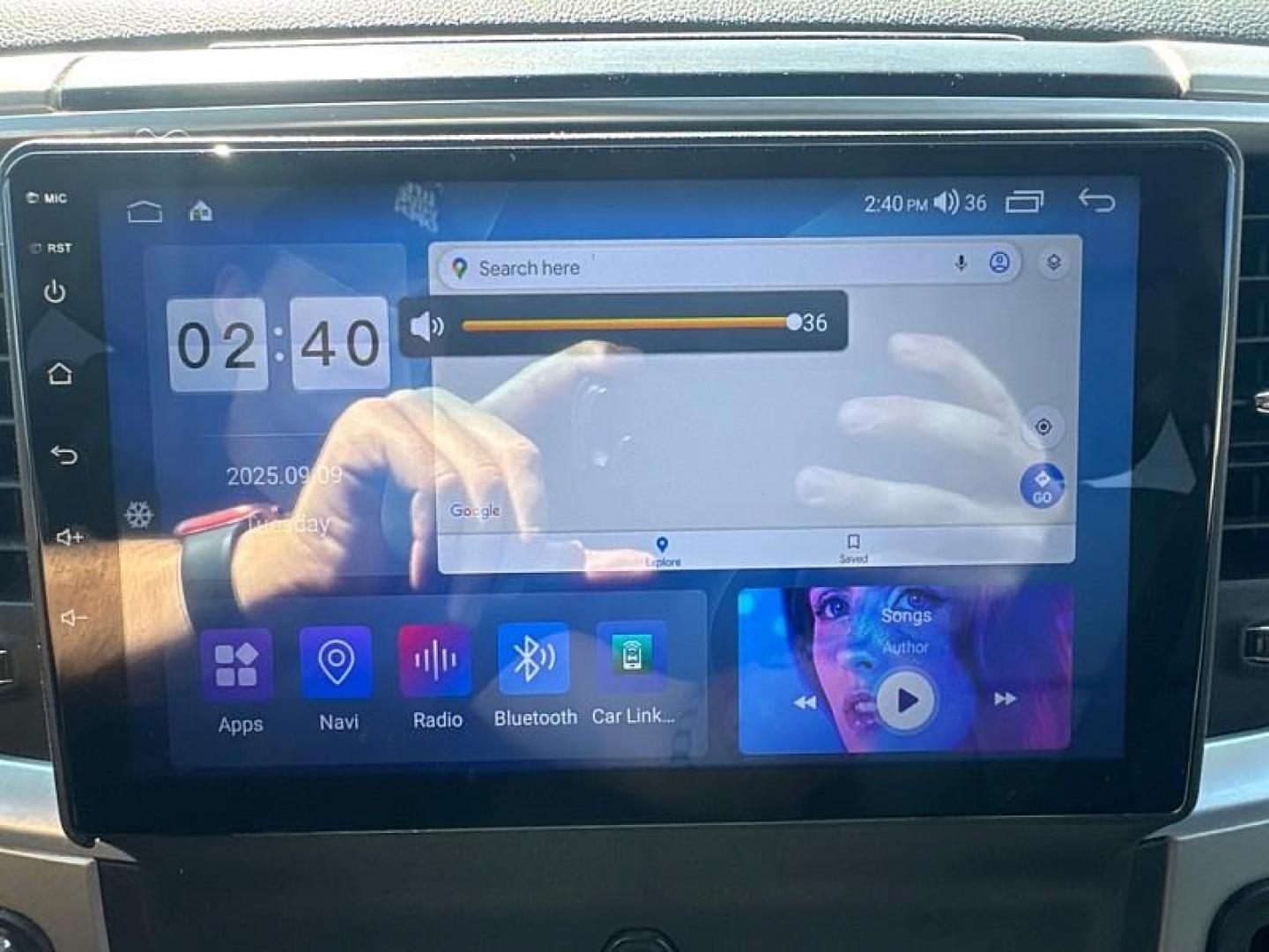 2016 BLACK /BLACK RAM 1500 SLT Crew Cab SWB 4WD (1C6RR7LT5GS) with an 5.7L V8 OHV 16V engine, 6A transmission, located at 3304 Woodville Road, Northwood, OH, 43619, (419) 210-8019, 41.612694, -83.480743 - Your #1 Destination for Auto Loans and mdash;No Matter Your Credit!At our dealership, we believe everyone deserves the opportunity to drive their dream car and mdash;whether you have good credit, bad credit, or no credit at all. With a wide selection of hundreds of cars, trucks, and SUVs, you'll fin - Photo#20