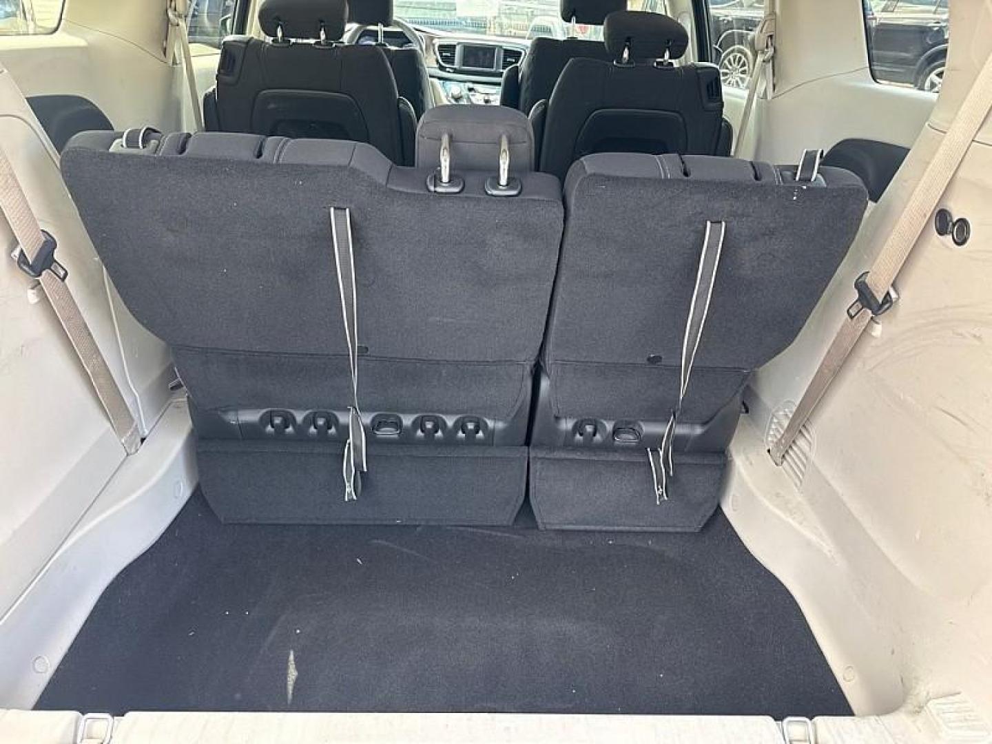 2022 BLACK /BLACK Chrysler Voyager LX (2C4RC1CG2NR) with an 3.6L V6 DOHC 24V engine, 9A transmission, located at 3304 Woodville Road, Northwood, OH, 43619, (419) 210-8019, 41.612694, -83.480743 - Your #1 Destination for Auto Loans and mdash;No Matter Your Credit!At our dealership, we believe everyone deserves the opportunity to drive their dream car and mdash;whether you have good credit, bad credit, or no credit at all. With a wide selection of hundreds of cars, trucks, and SUVs, you'll fin - Photo#12