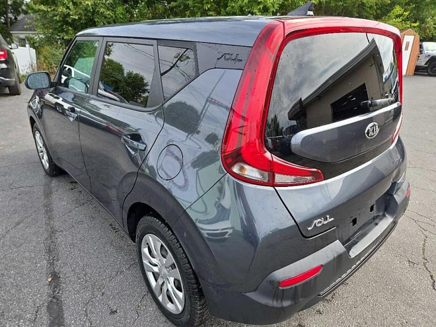 2021 GRAY /BLACK Kia Soul LX CVT (KNDJ23AU4M7) with an 2.0L L4 DOHC 16V engine, CVT transmission, located at 3304 Woodville Road, Northwood, OH, 43619, (419) 210-8019, 41.612694, -83.480743 - Your #1 Destination for Auto Loans and mdash;No Matter Your Credit!At our dealership, we believe everyone deserves the opportunity to drive their dream car and mdash;whether you have good credit, bad credit, or no credit at all. With a wide selection of hundreds of cars, trucks, and SUVs, you'll fin - Photo#2