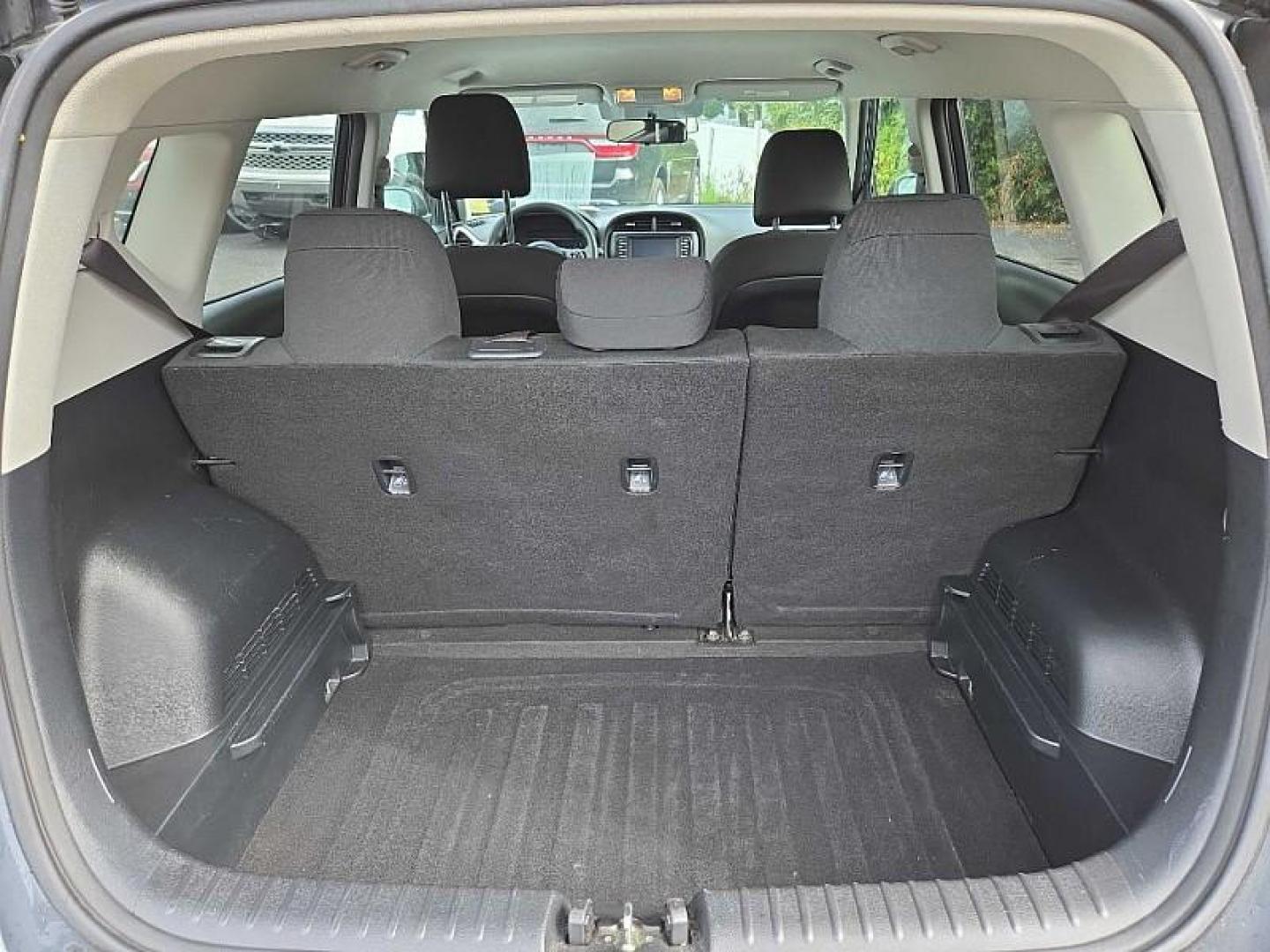 2021 GRAY /BLACK Kia Soul LX CVT (KNDJ23AU4M7) with an 2.0L L4 DOHC 16V engine, CVT transmission, located at 3304 Woodville Road, Northwood, OH, 43619, (419) 210-8019, 41.612694, -83.480743 - Your #1 Destination for Auto Loans and mdash;No Matter Your Credit!At our dealership, we believe everyone deserves the opportunity to drive their dream car and mdash;whether you have good credit, bad credit, or no credit at all. With a wide selection of hundreds of cars, trucks, and SUVs, you'll fin - Photo#12